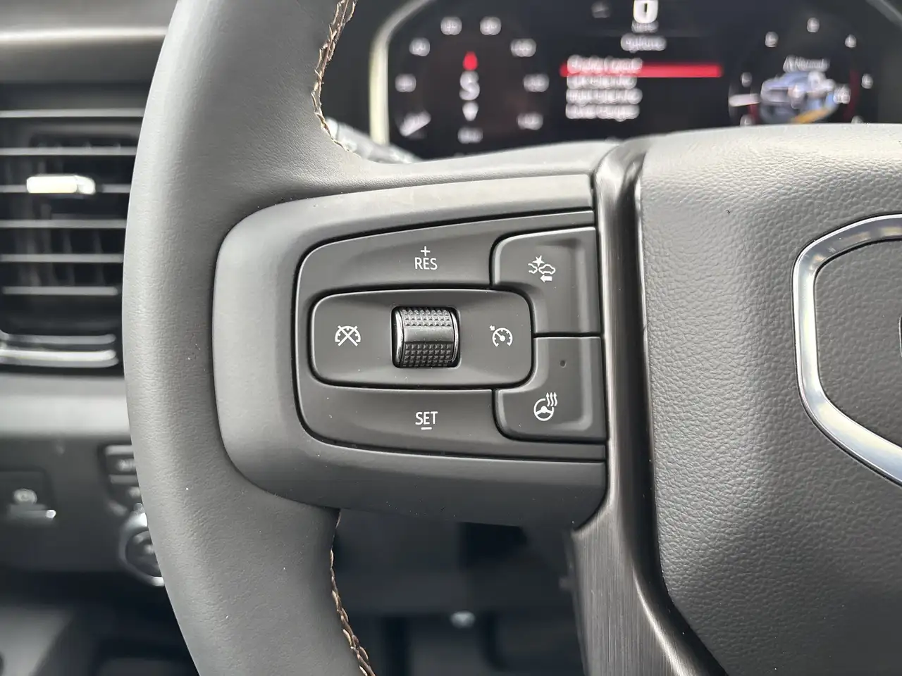 GMC Sierra 3500HD снимка GMC Sierra 3500HD