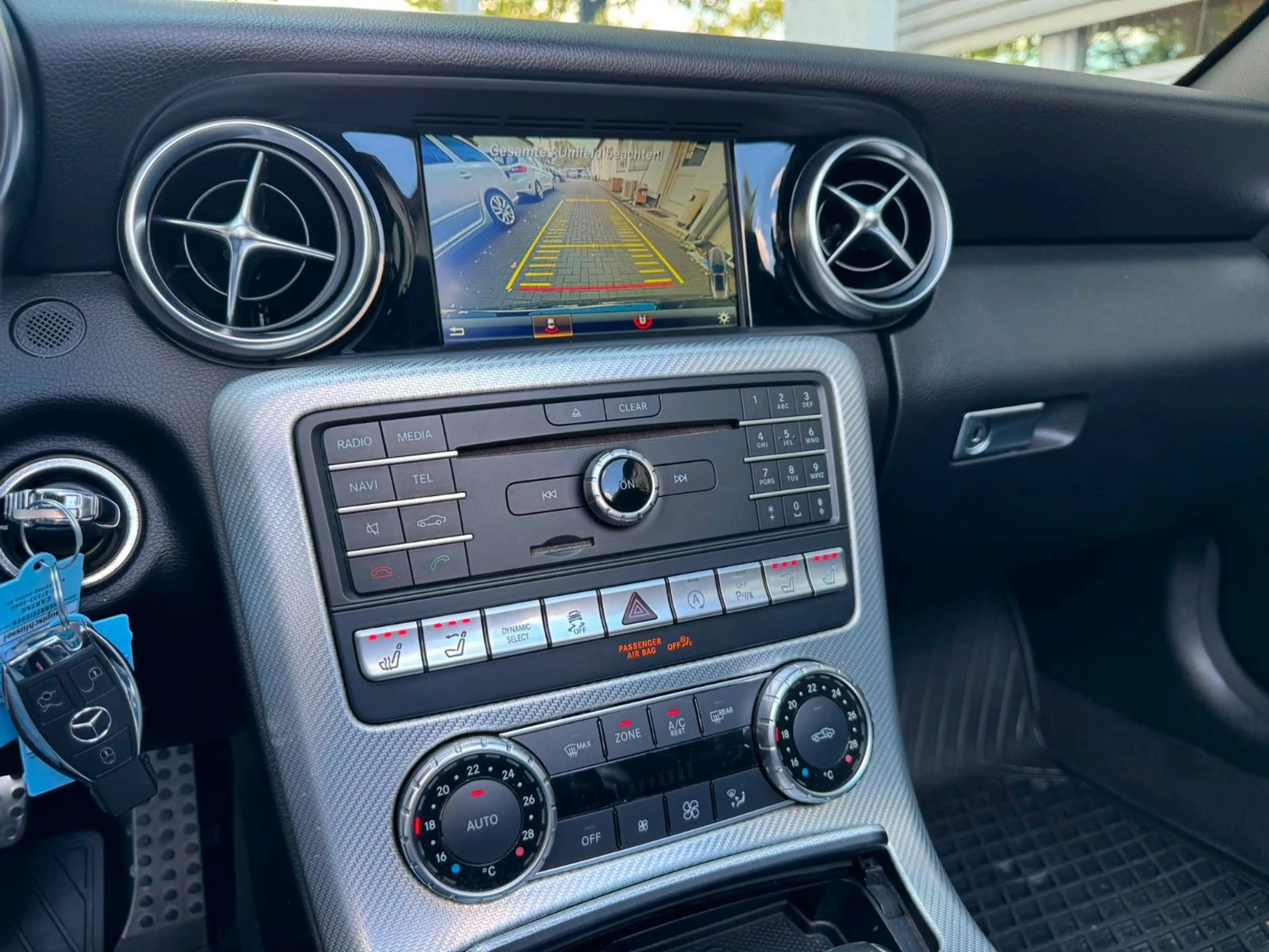 Mercedes-Benz SLC 43 AMG HarmanKard*Kamera*Navi*Nappa — photo 14