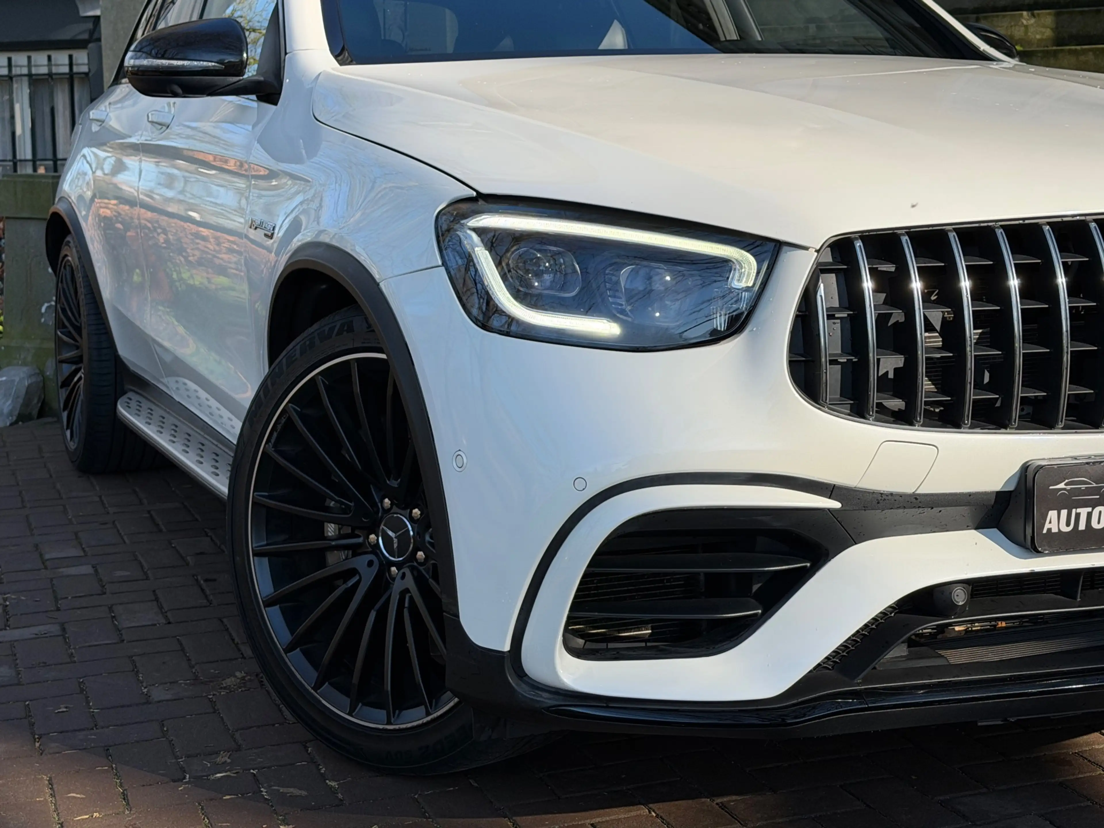 Mercedes-Benz GLC 63 AMG 4MATIC+|Dealer OH|Facelift|Panorama|Burmester|360| — photo 30
