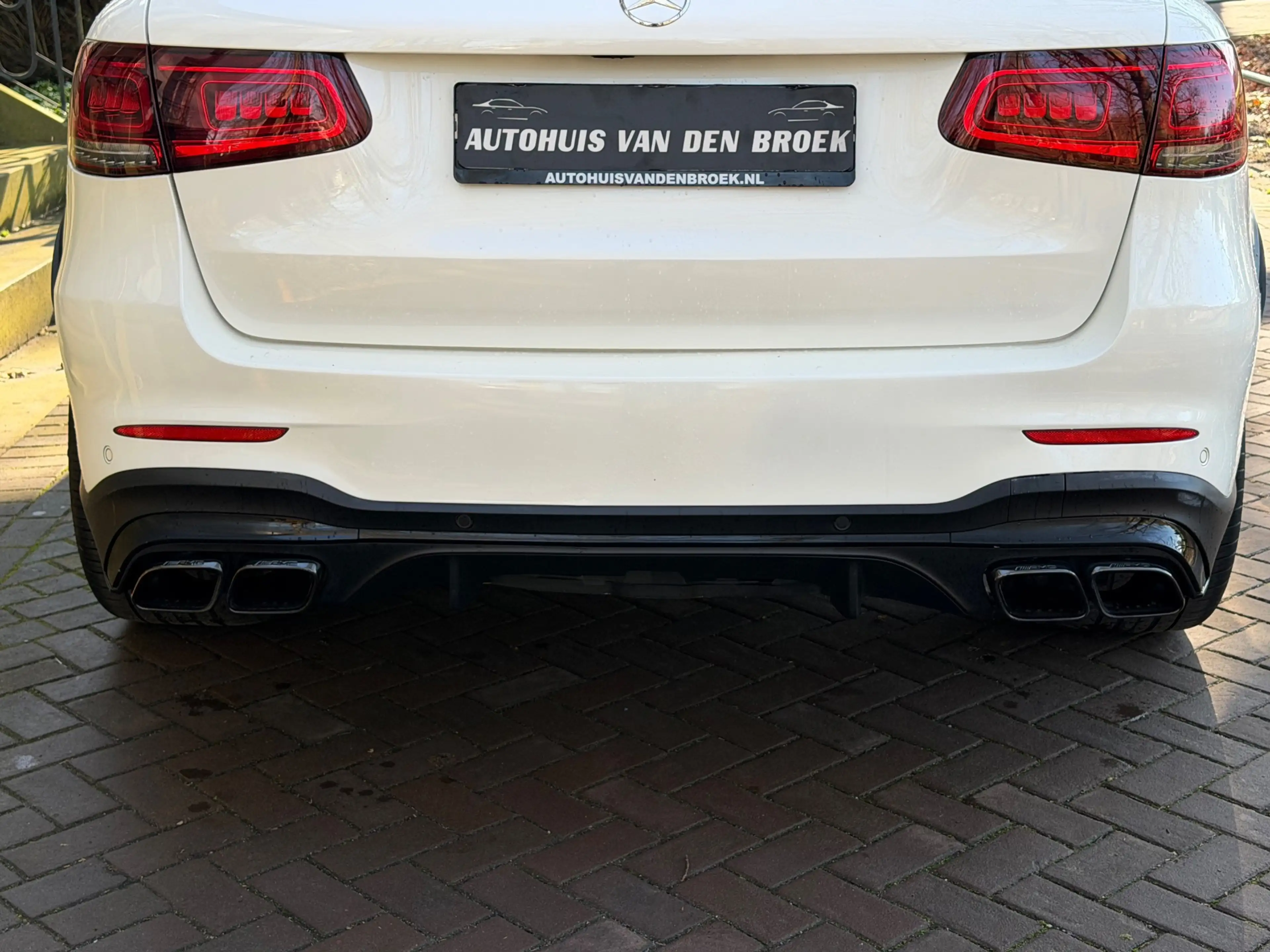 Mercedes-Benz GLC 63 AMG 4MATIC+|Dealer OH|Facelift|Panorama|Burmester|360| — photo 29