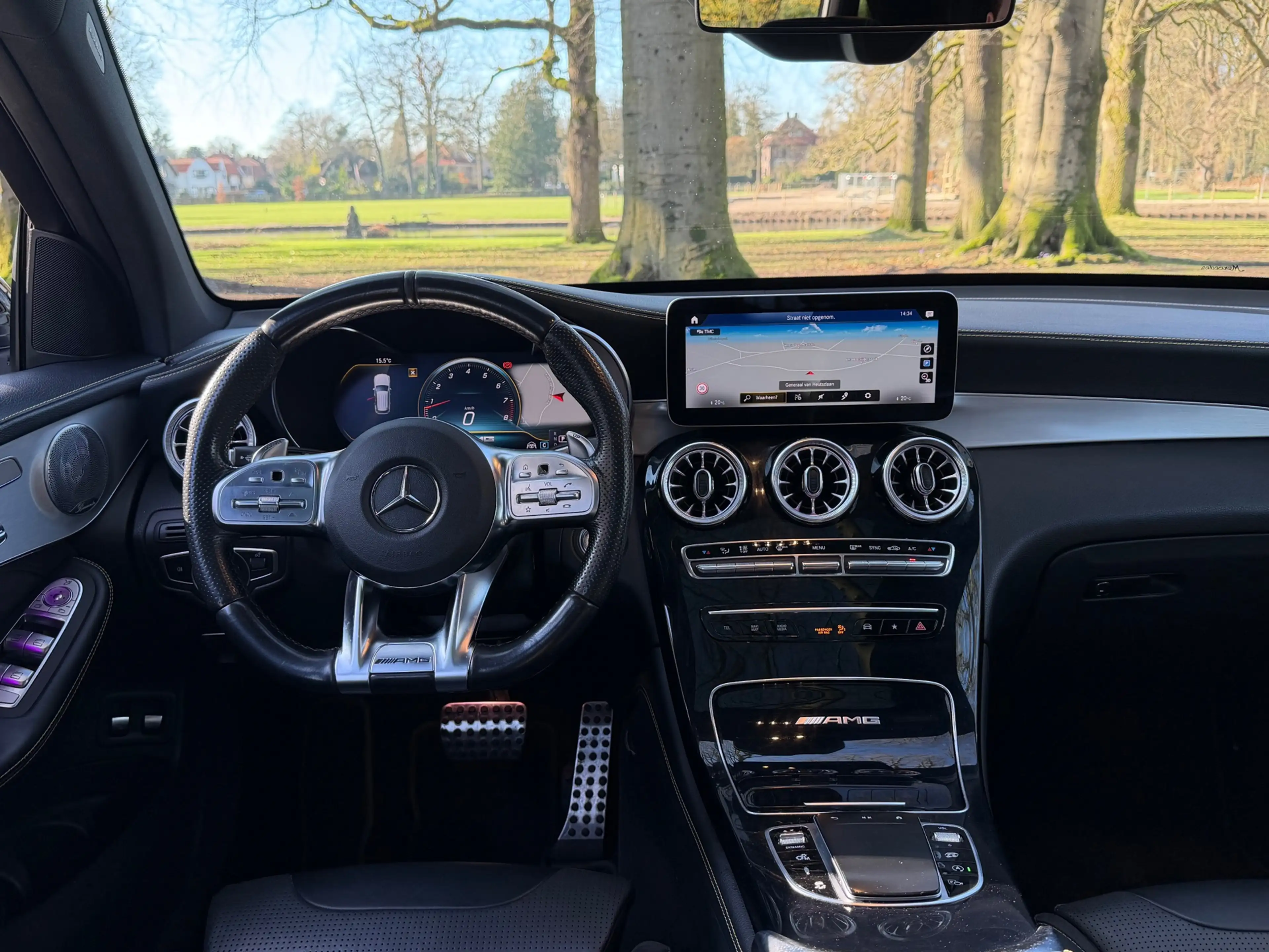 Mercedes-Benz GLC 63 AMG 4MATIC+|Dealer OH|Facelift|Panorama|Burmester|360| — photo 3