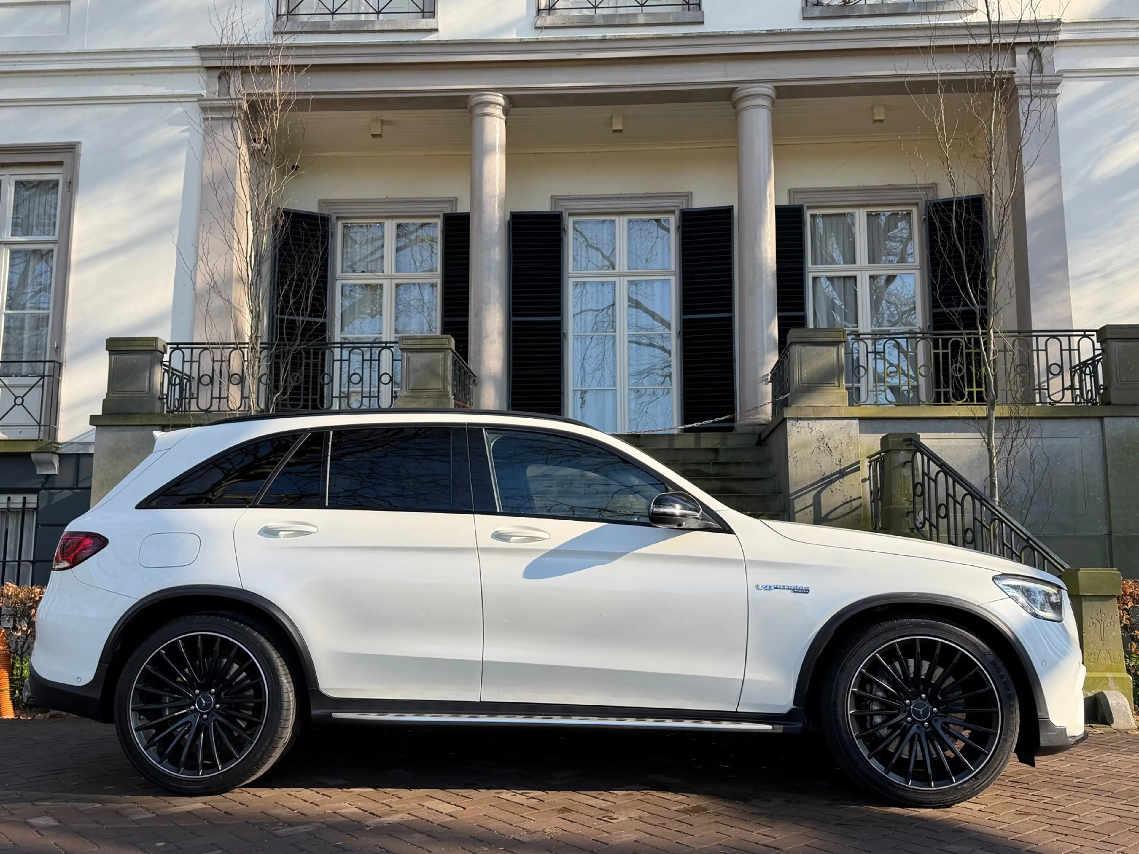 Mercedes-Benz GLC 63 AMG 4MATIC+|Dealer OH|Facelift|Panorama|Burmester|360| — photo 7
