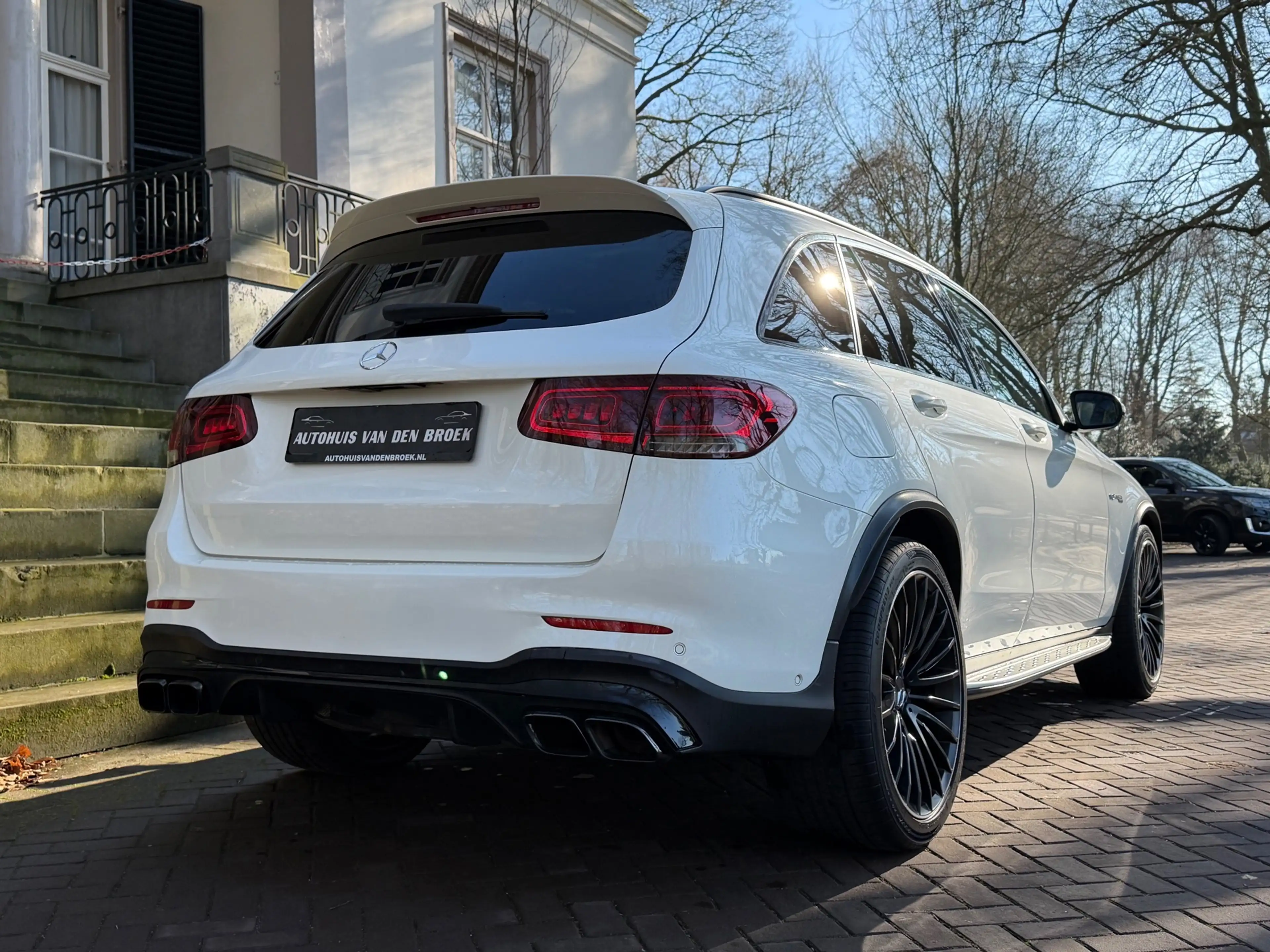 Mercedes-Benz GLC 63 AMG 4MATIC+|Dealer OH|Facelift|Panorama|Burmester|360| — photo 5