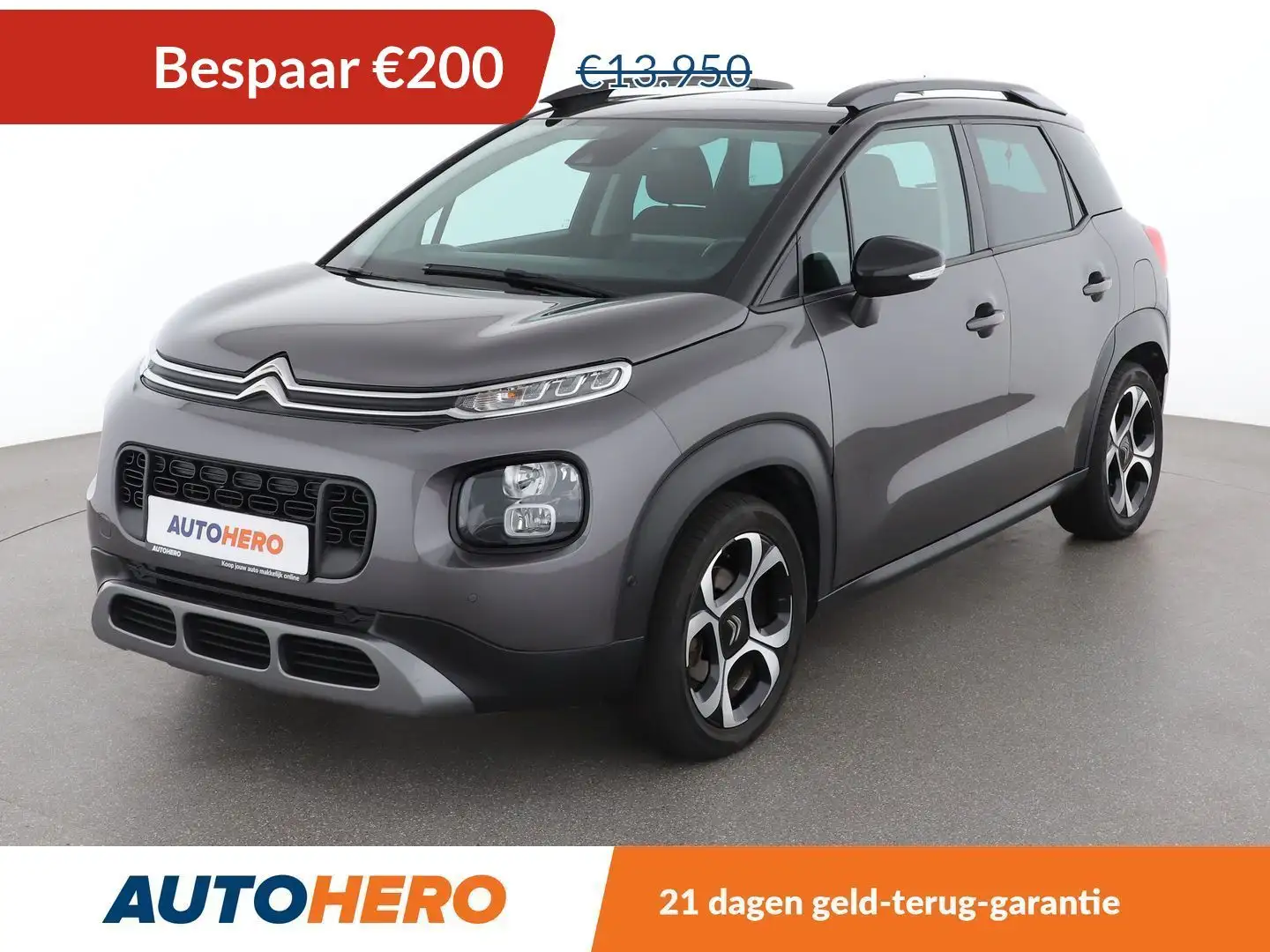 Citroen C3 Aircross 1.2 PureTech Shine Grijs - 1
