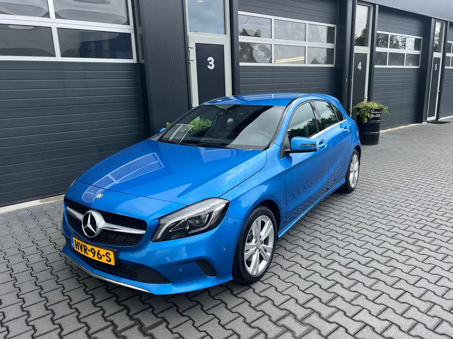 Mercedes-Benz A 180 BlueEFFICIENCY Blauw - 1