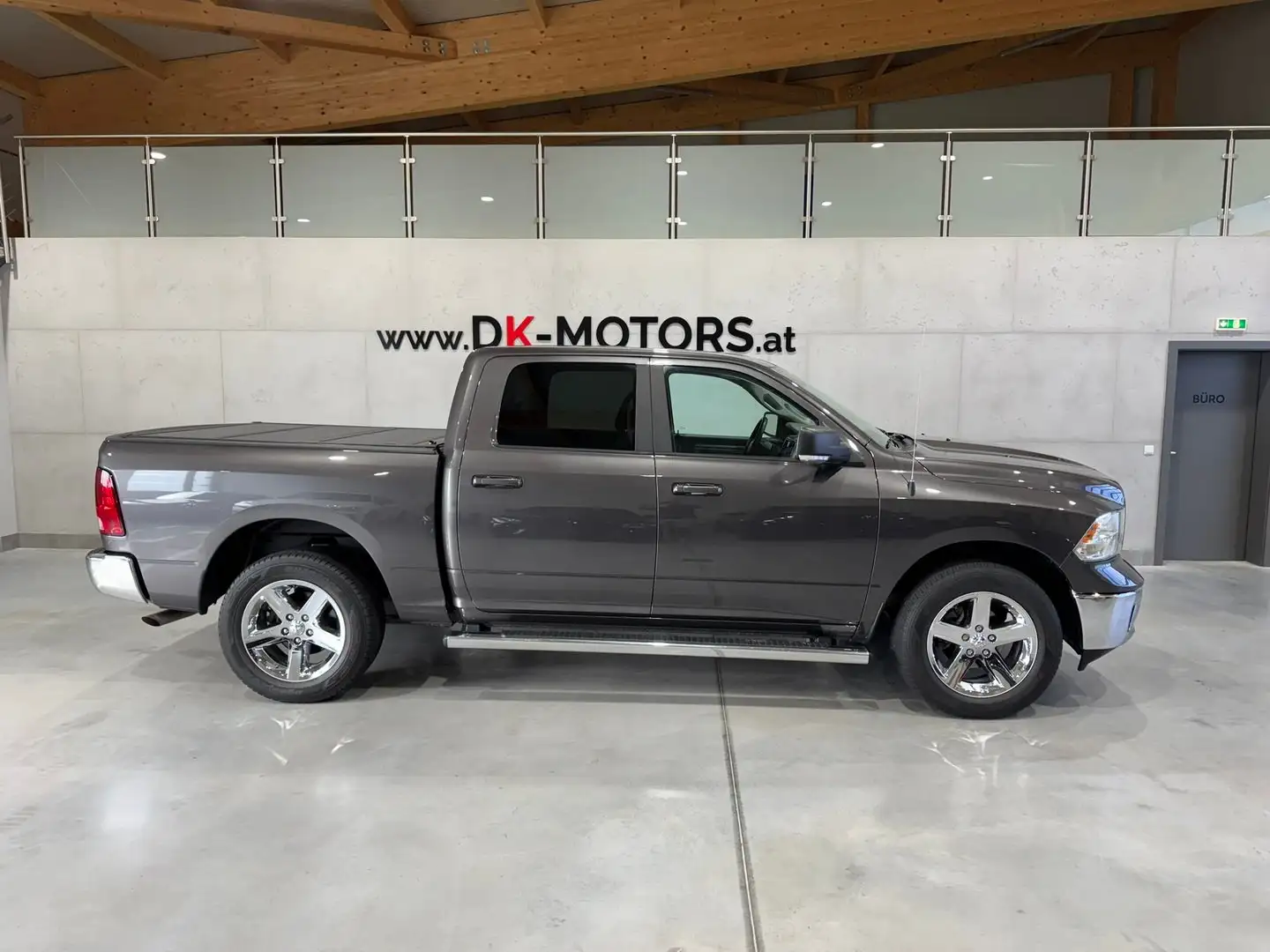 Dodge RAM RAM 1500 Quad Cab / 5,7 Hemi / RFK / Alpine / MWST Grijs - 1
