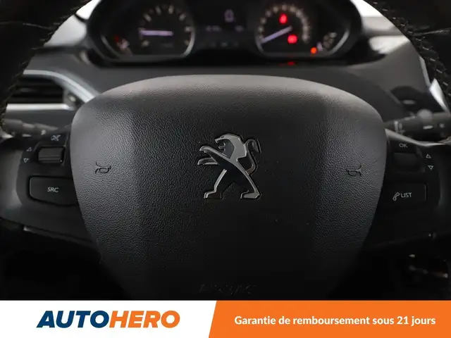 Peugeot 208 view 19