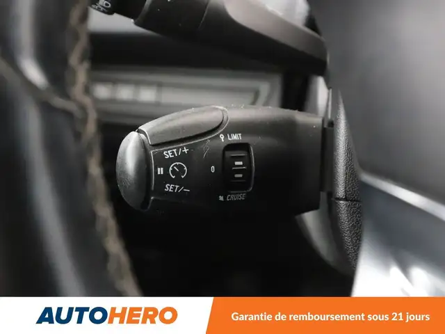 Peugeot 208 view 22