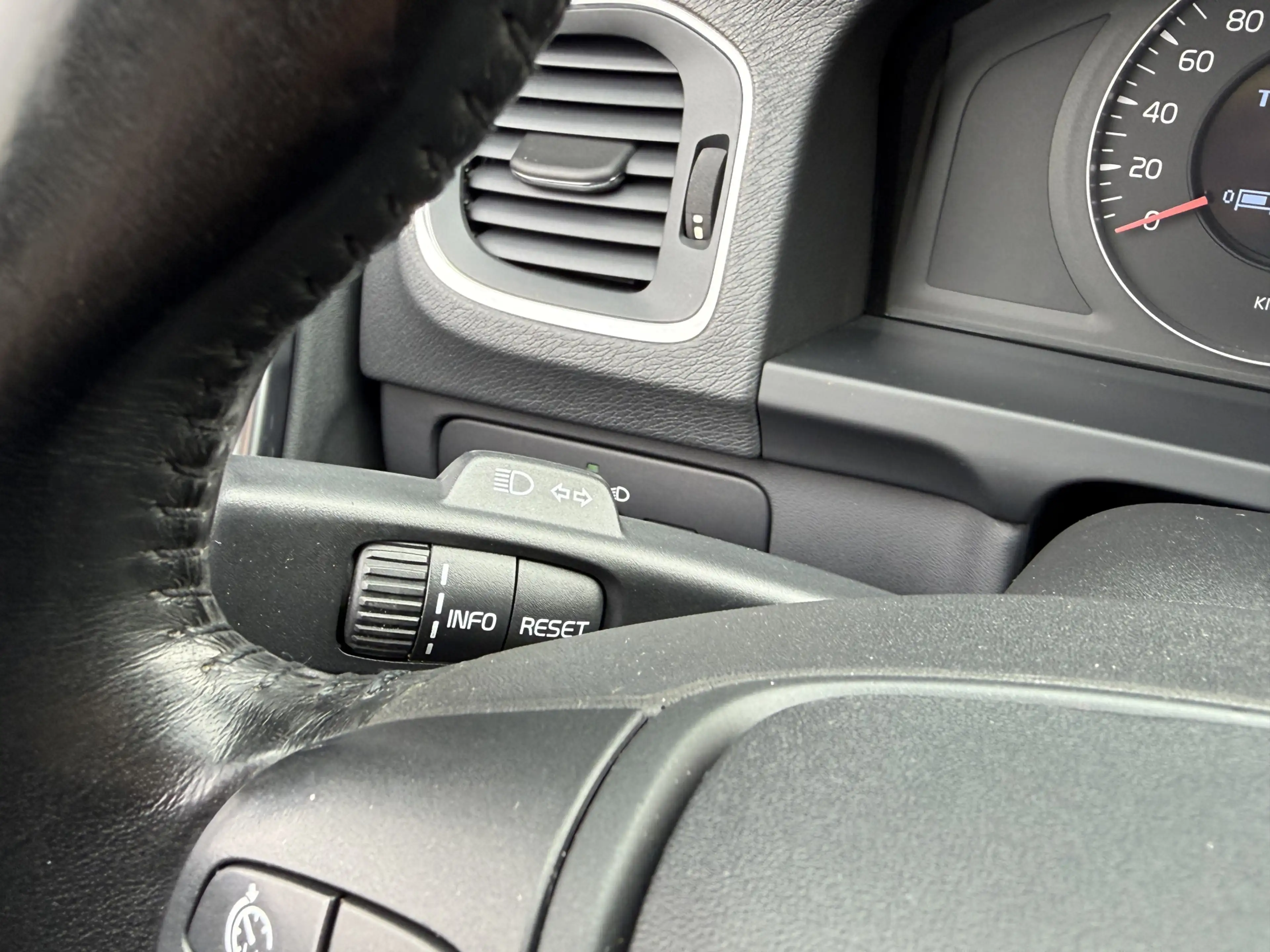 Volvo S60 BWJ 2011 2.0T 203 PK Intro Edition AUTOMAAT | ADAP — photo 9