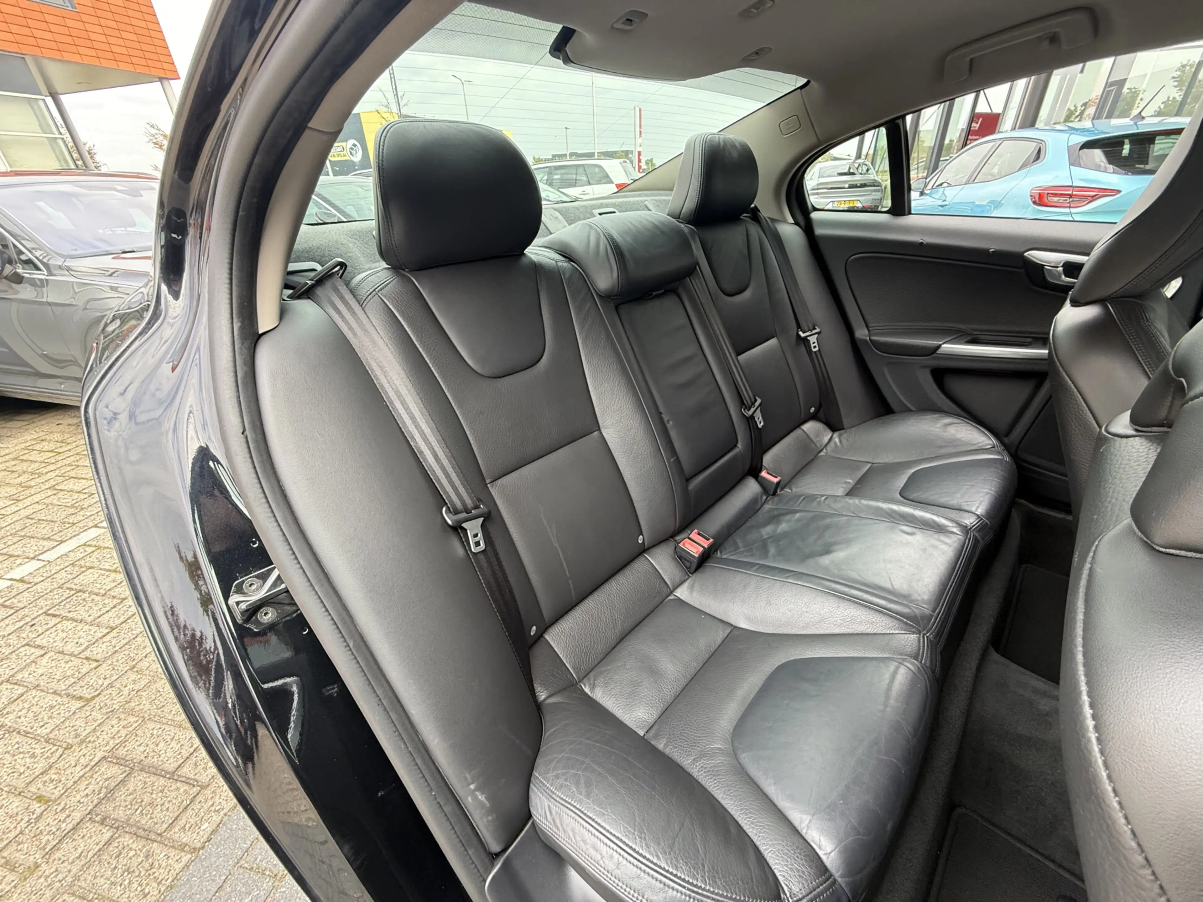 Volvo S60 BWJ 2011 2.0T 203 PK Intro Edition AUTOMAAT | ADAP — photo 32