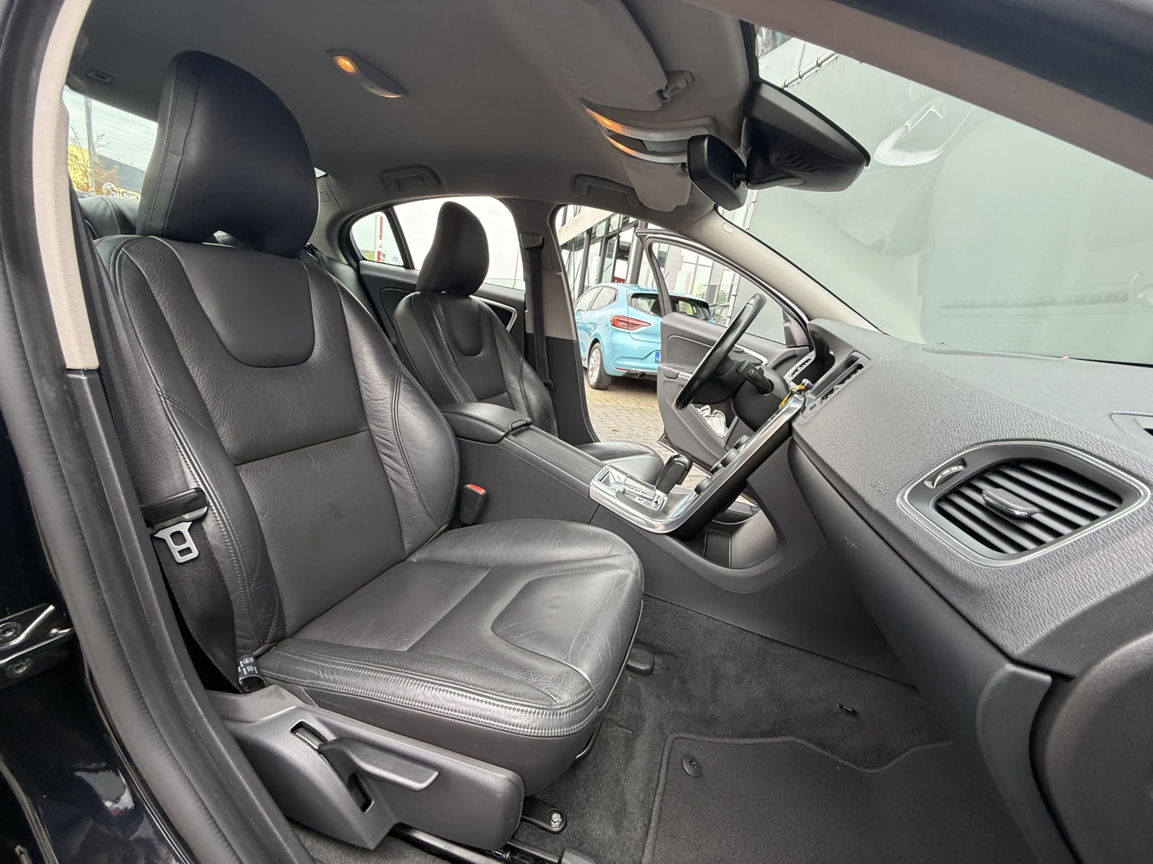 Volvo S60 BWJ 2011 2.0T 203 PK Intro Edition AUTOMAAT | ADAP — photo 31