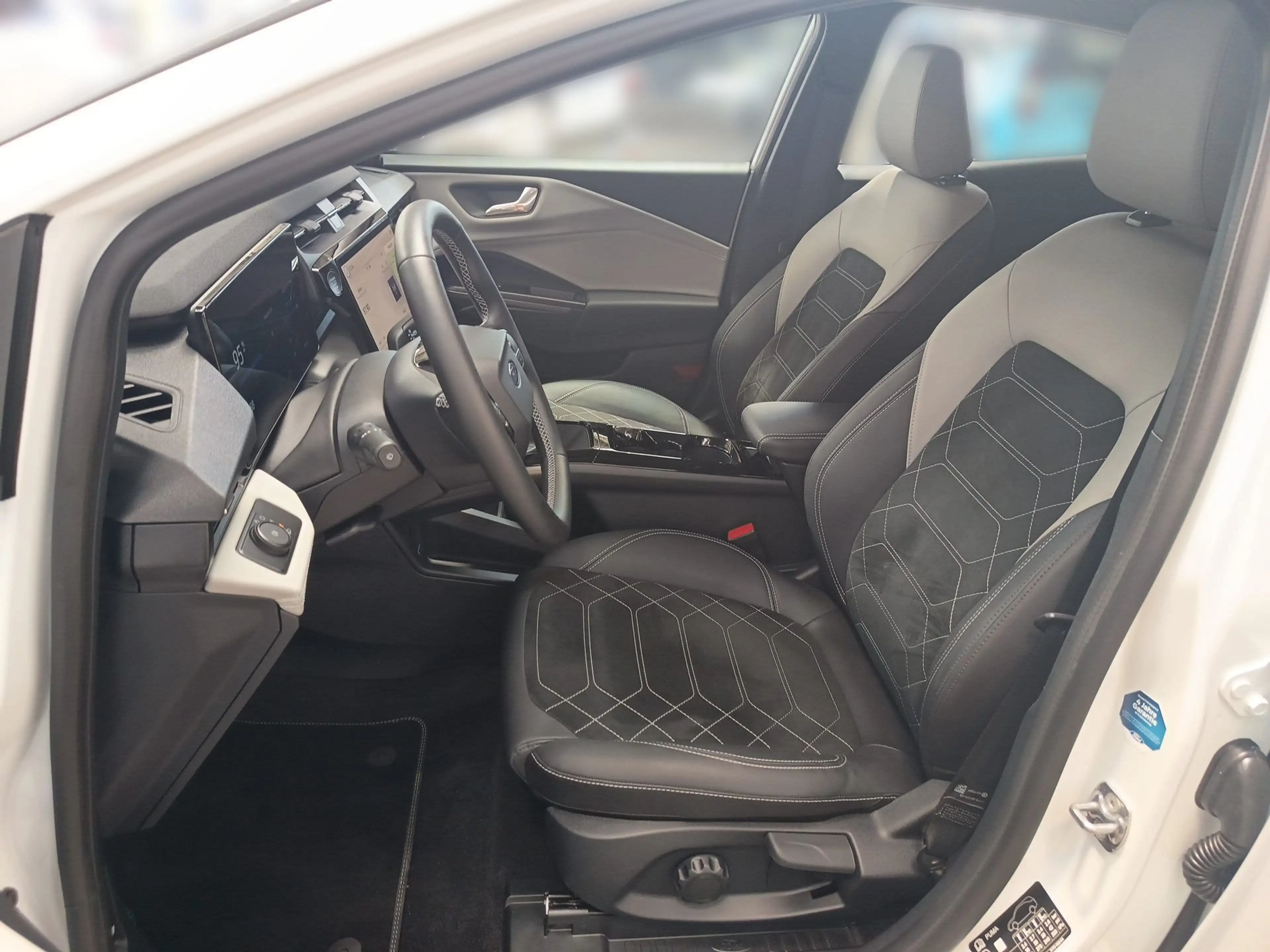 Ford Puma Gen-E 124 kW Premium FWD — photo 10