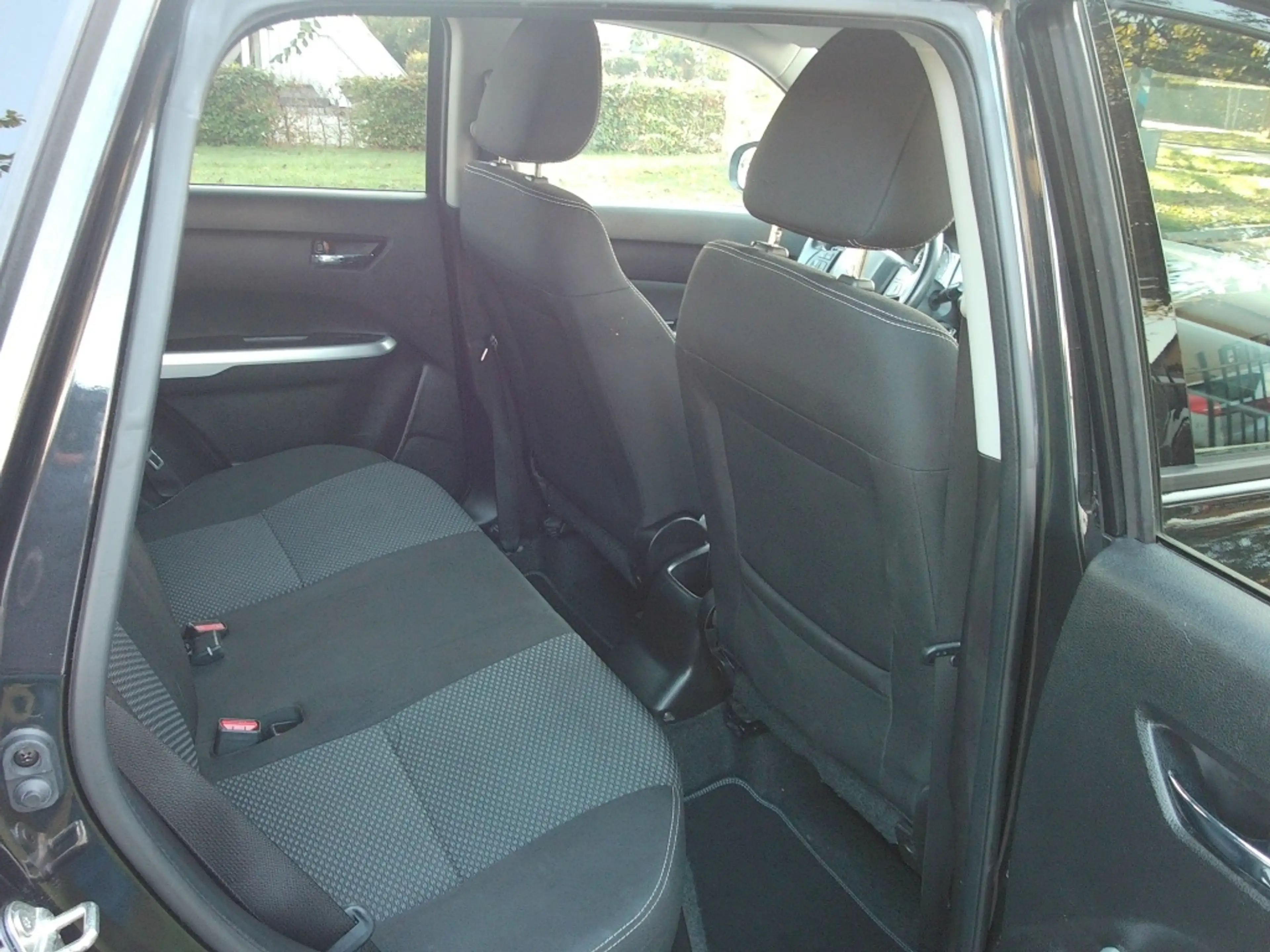 Suzuki Vitara 1.6 VVT 120pk 2WD Exclusive — photo 29
