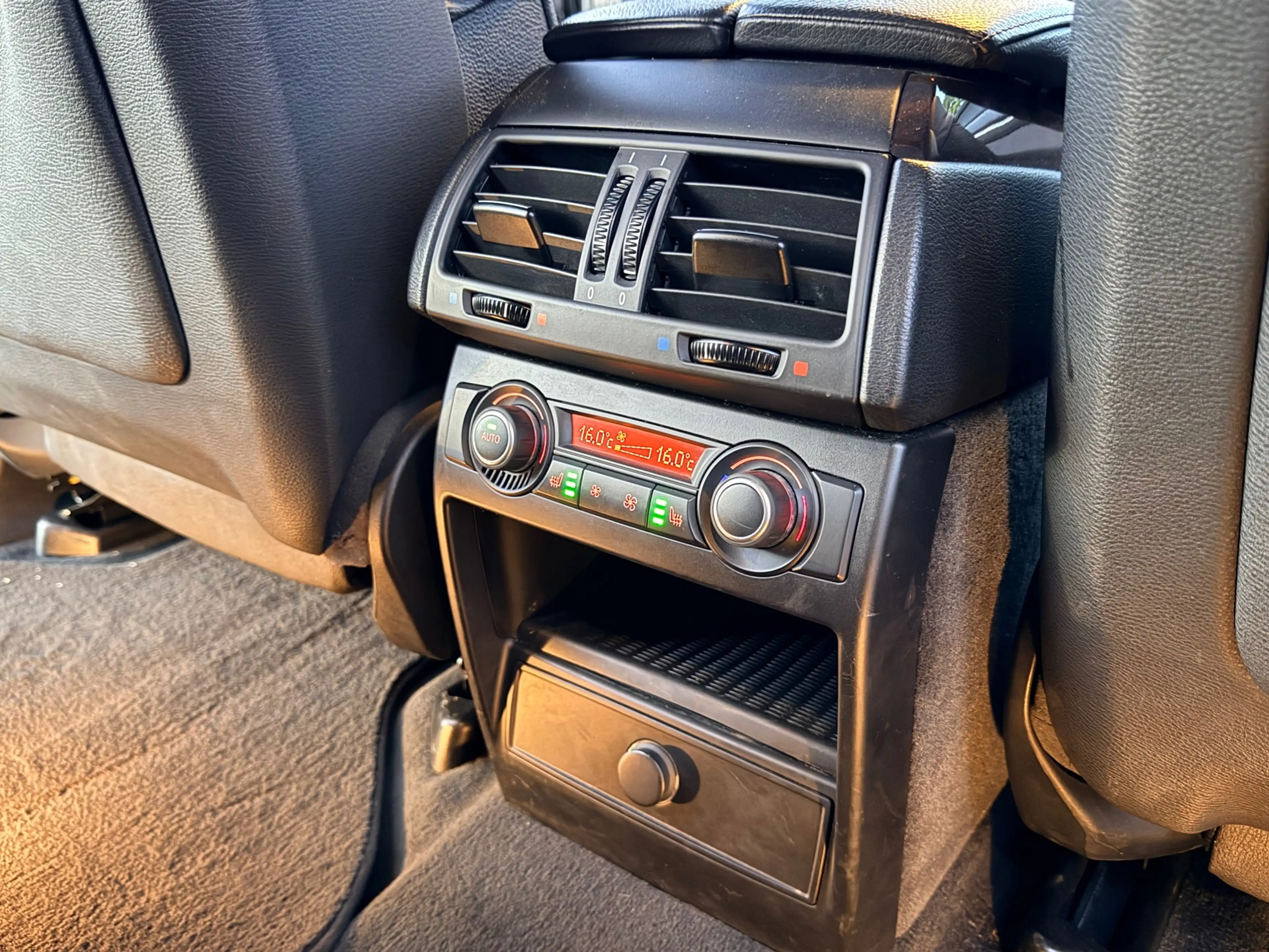 BMW X5 XDrive48i/7PRSN/CARPLAY/PANO — photo 33
