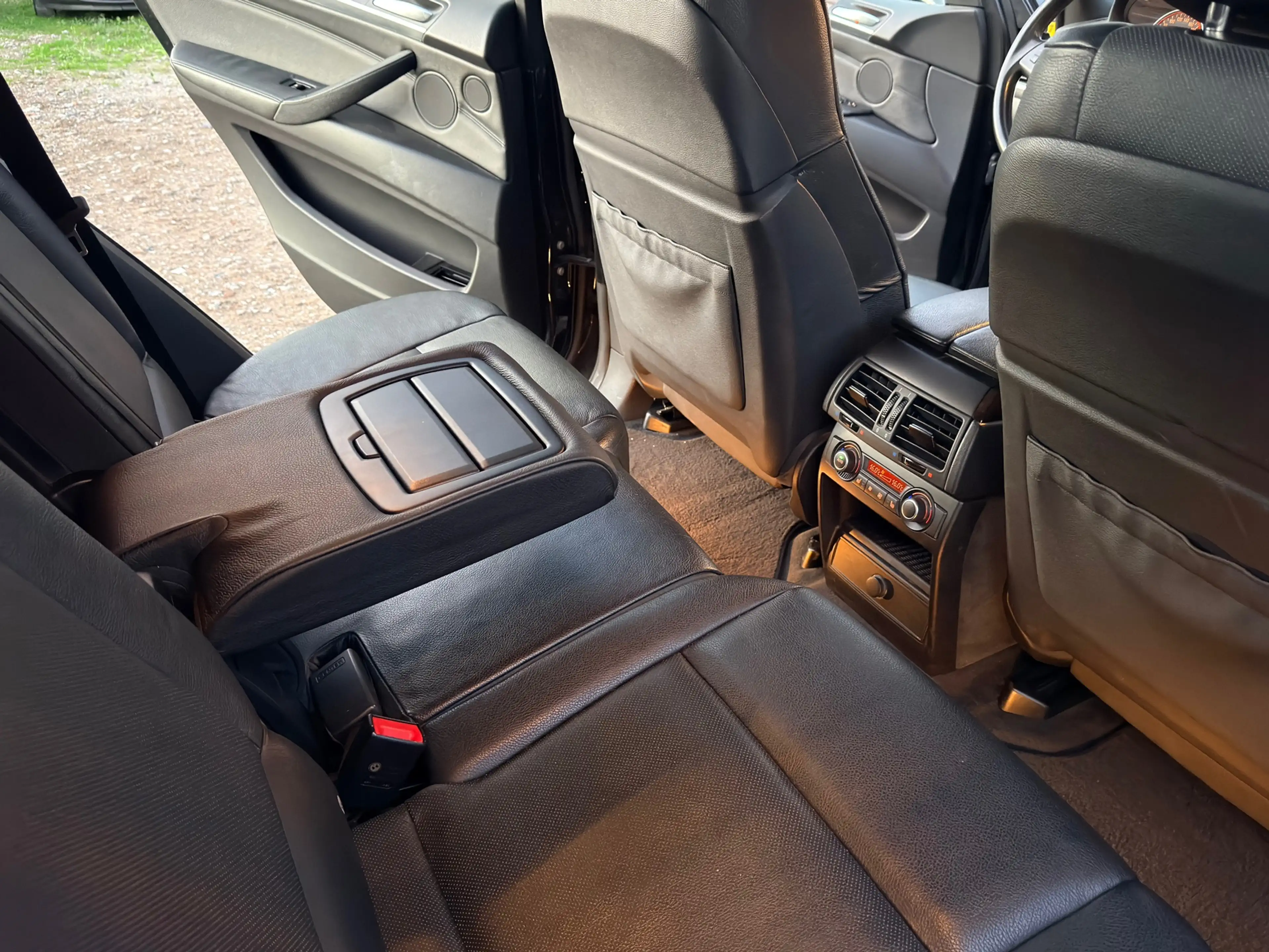 BMW X5 XDrive48i/7PRSN/CARPLAY/PANO — photo 32