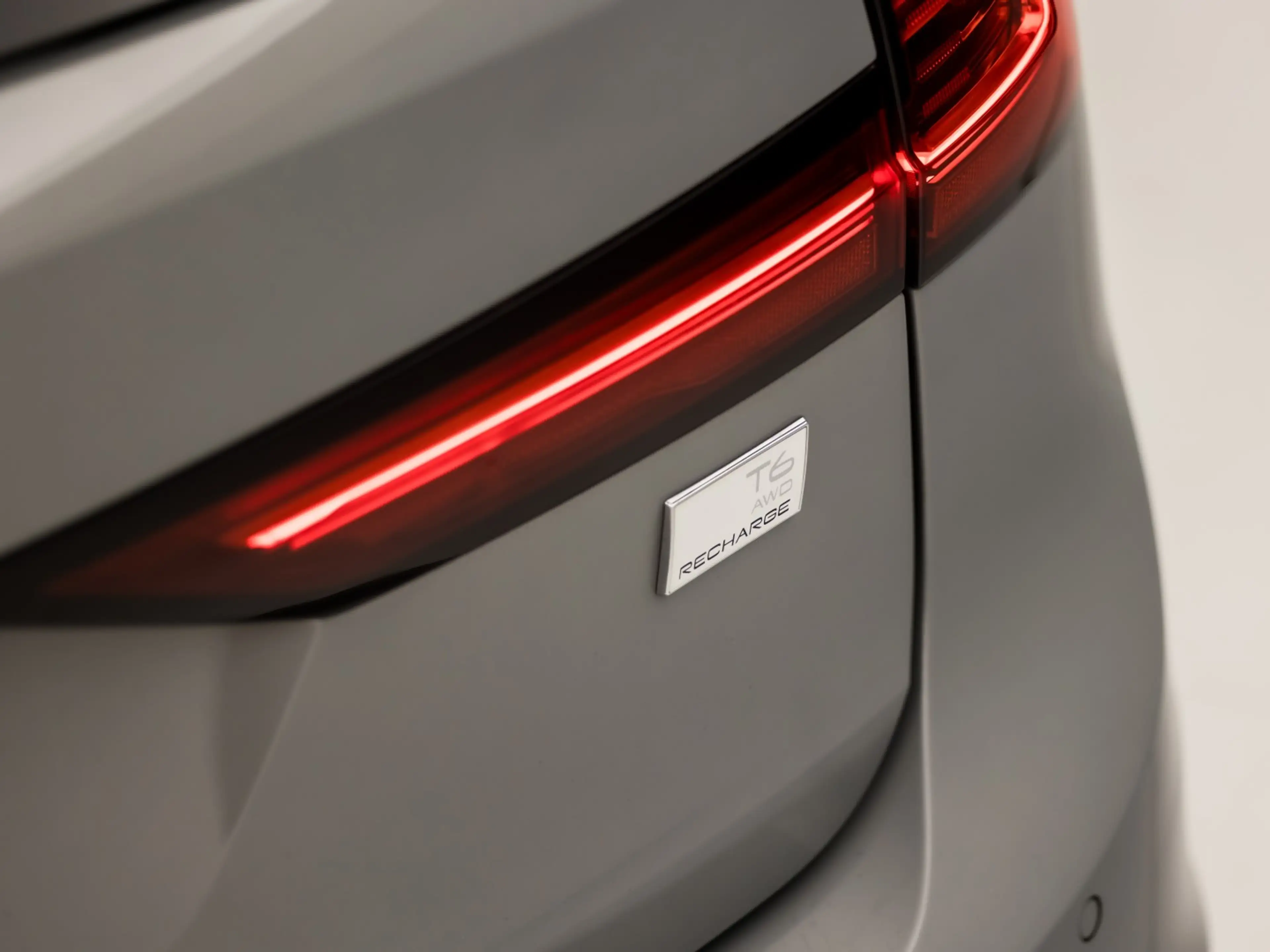 Volvo V90 2.0 T6 Plug-in hybrid AWD Ultimate Dark 350Pk Auto — photo 40