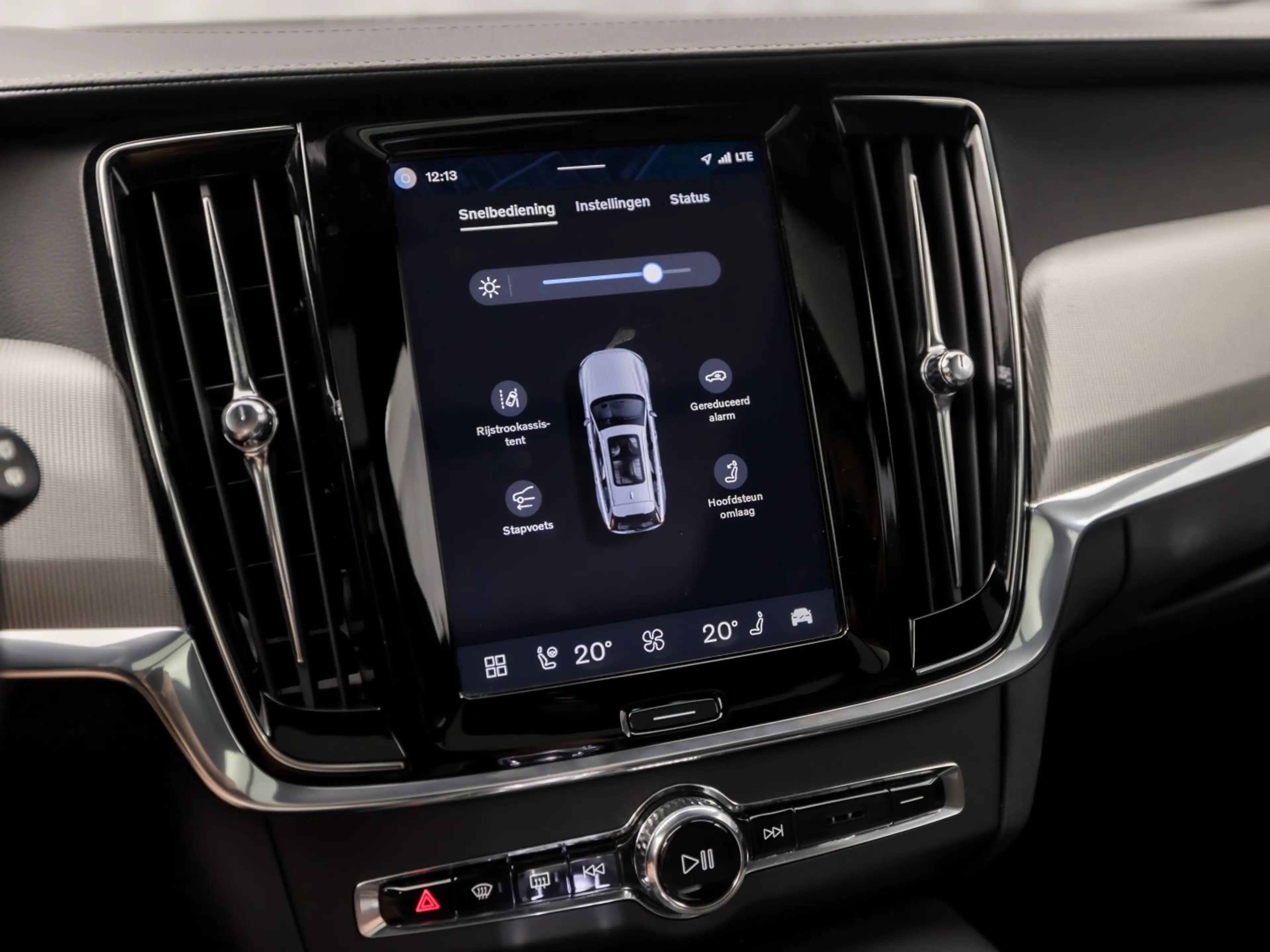 Volvo V90 2.0 T6 Plug-in hybrid AWD Ultimate Dark 350Pk Auto — photo 36