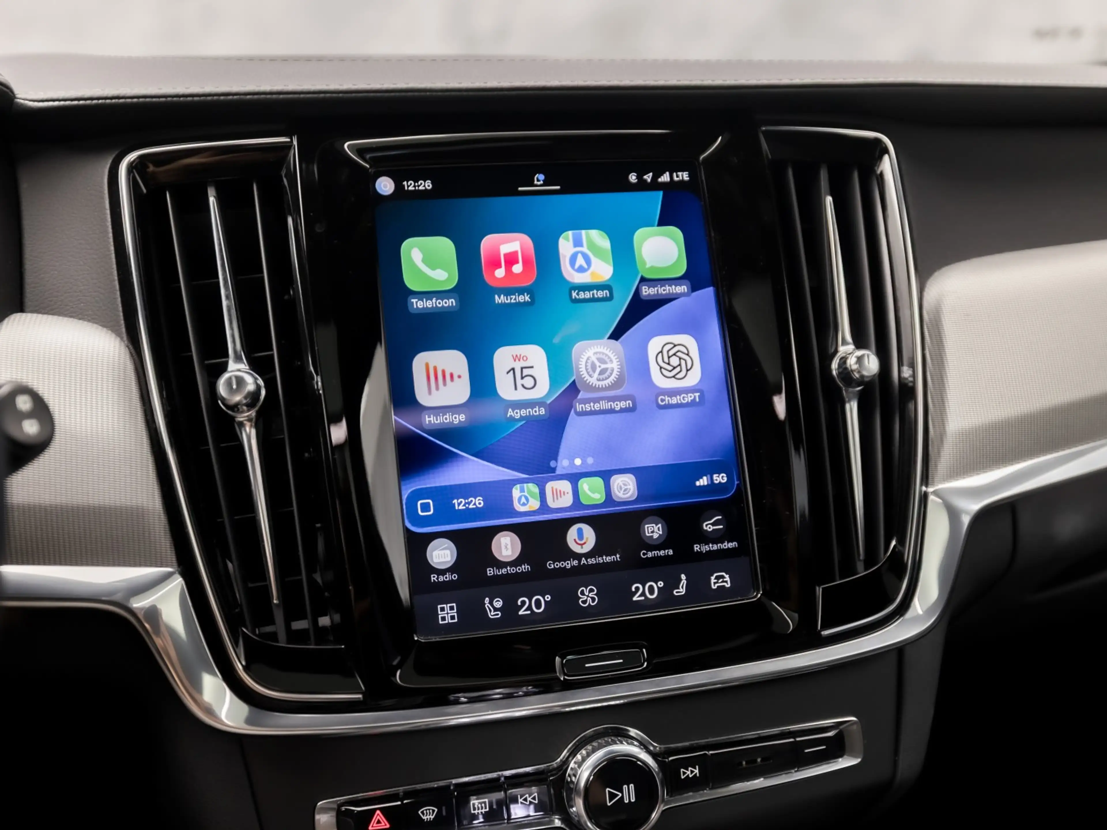 Volvo V90 2.0 T6 Plug-in hybrid AWD Ultimate Dark 350Pk Auto — photo 9