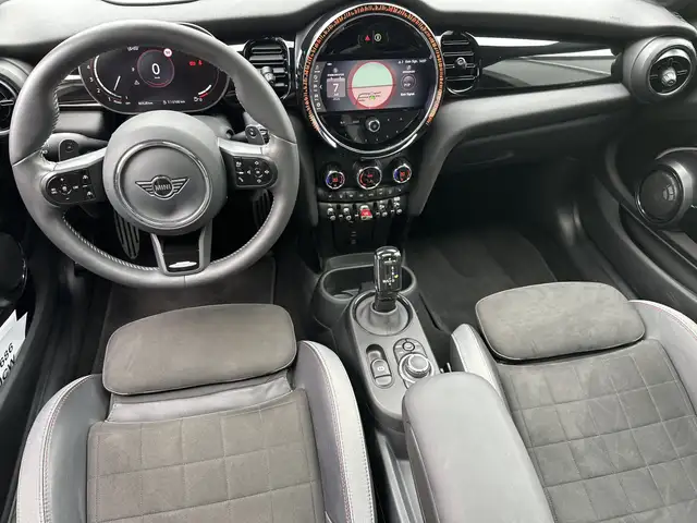Mini Cooper view 14