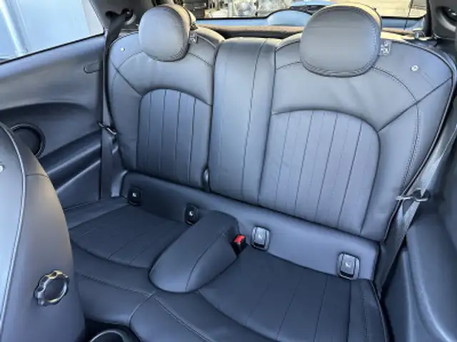 Mini Cooper view 12