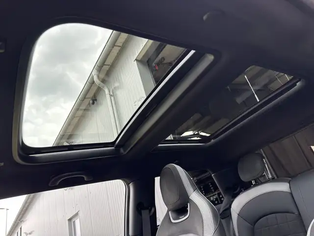 Mini Cooper view 11