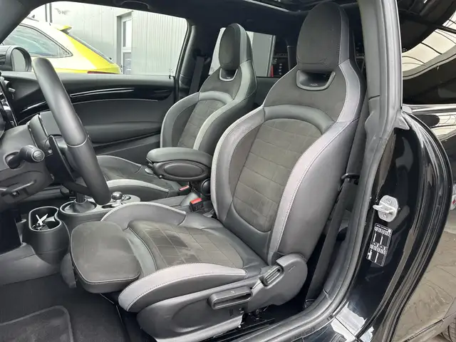 Mini Cooper view 10
