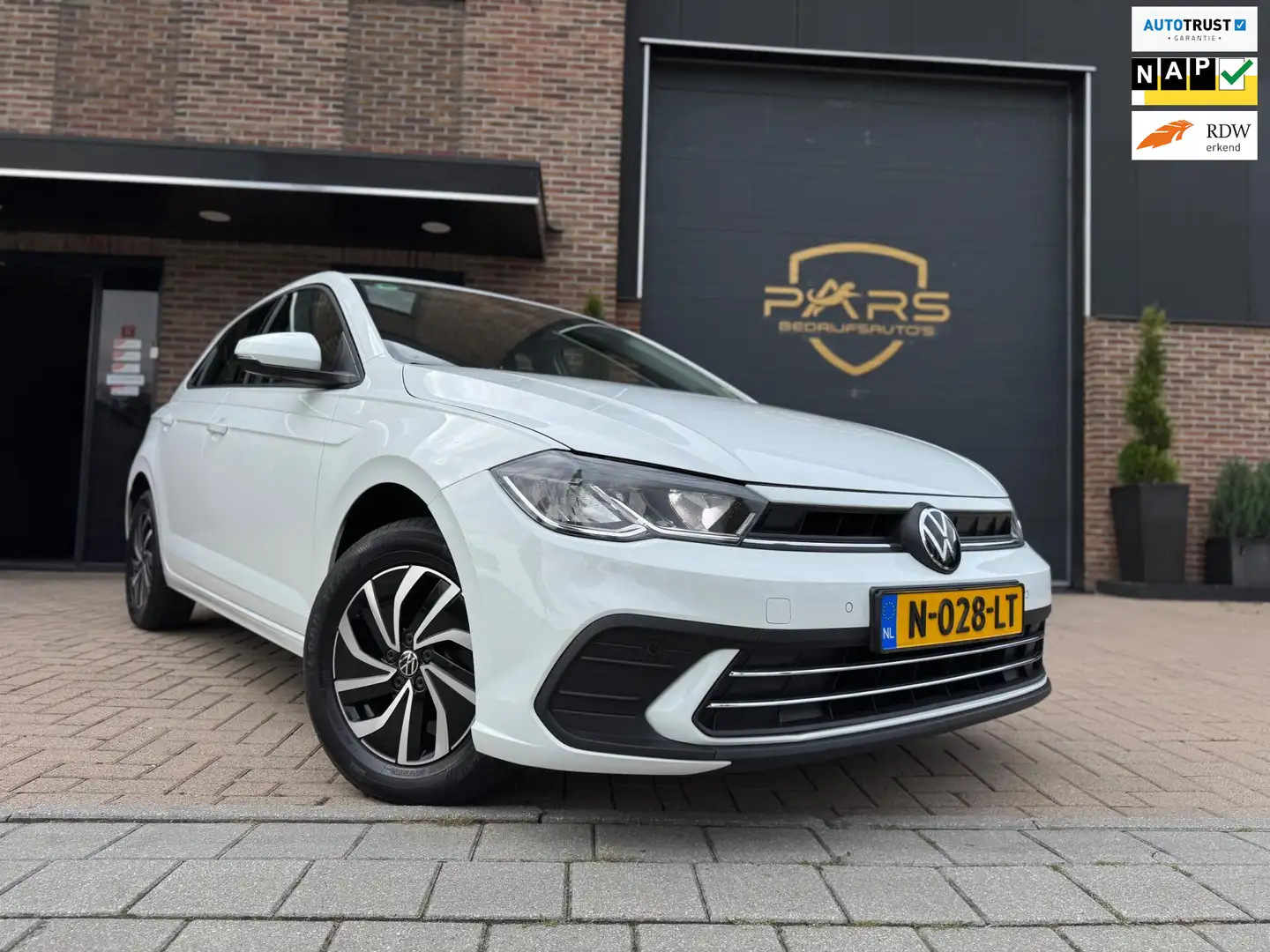 Volkswagen Polo 1.0 TSI Life Airco Navi Cruise Control Elk.Ramen z Wit - 1