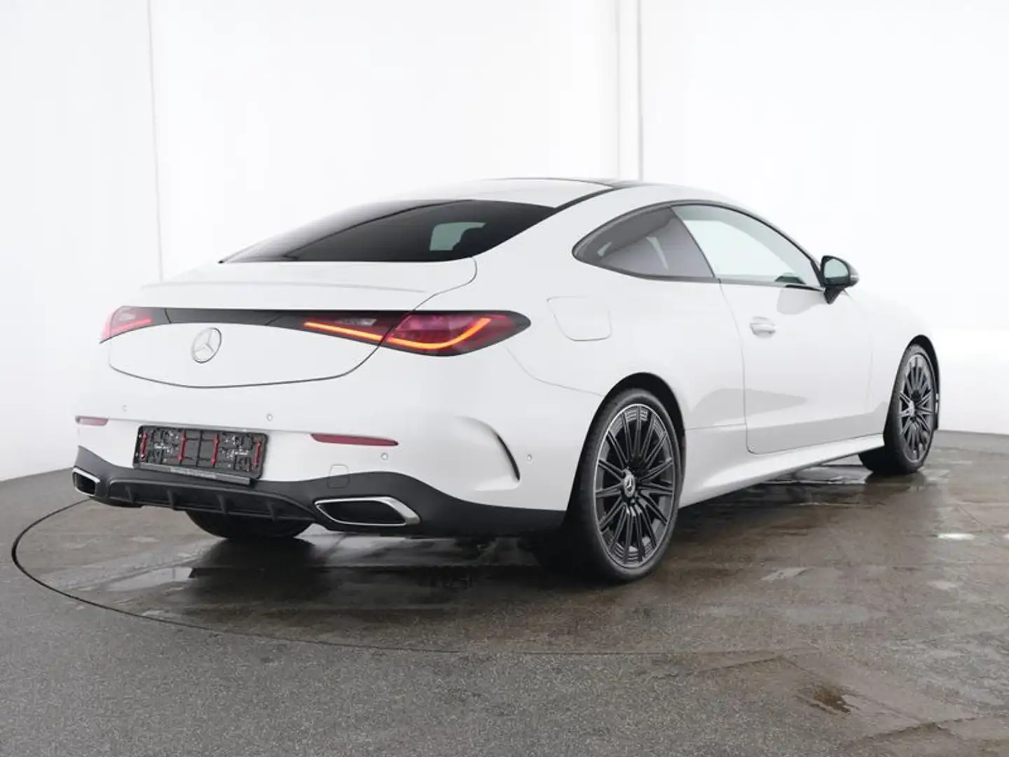 Mercedes-Benz CLE 300 4M Coupé AMG/PANO/DIGIT./NIGHT/DIST. Weiß - 2