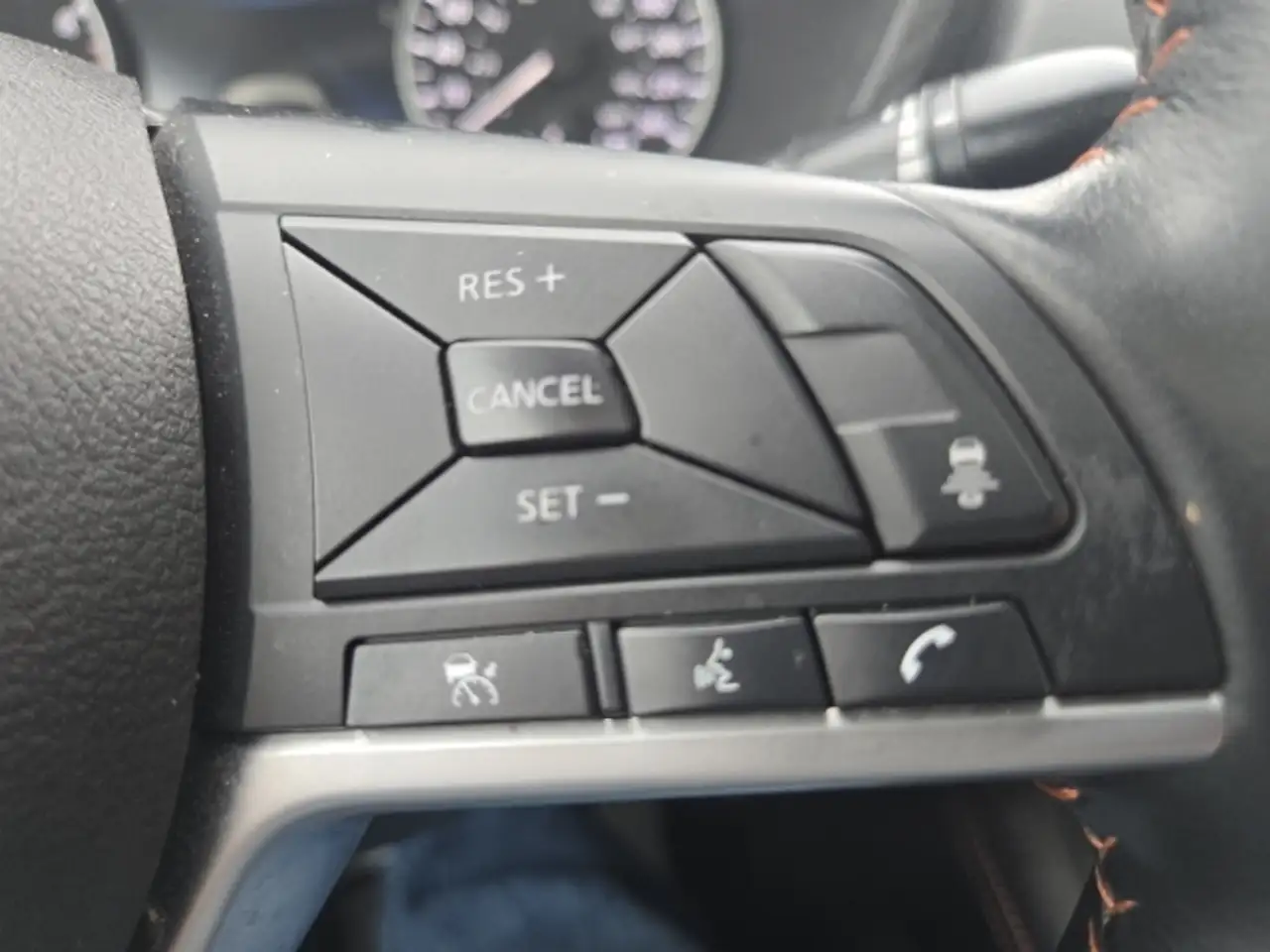 Nissan Sentra снимка Nissan Sentra