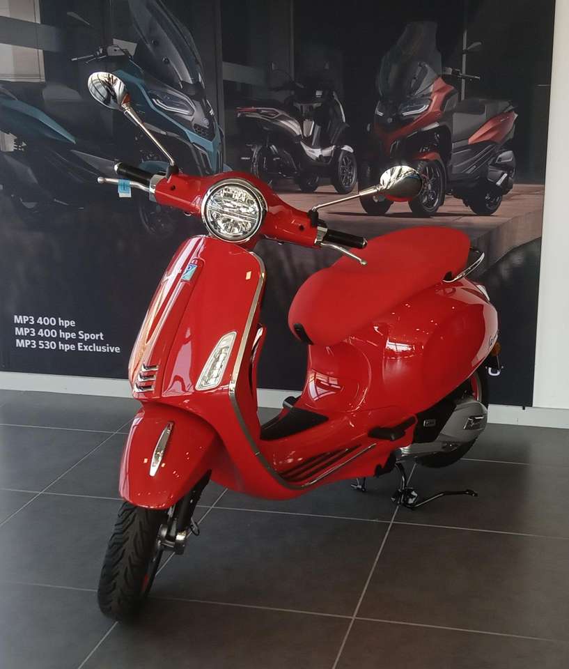 Vespa Primavera 125 "RED EURO 5 +  2026 NUOVO IN PRONTA CONSEGNA!