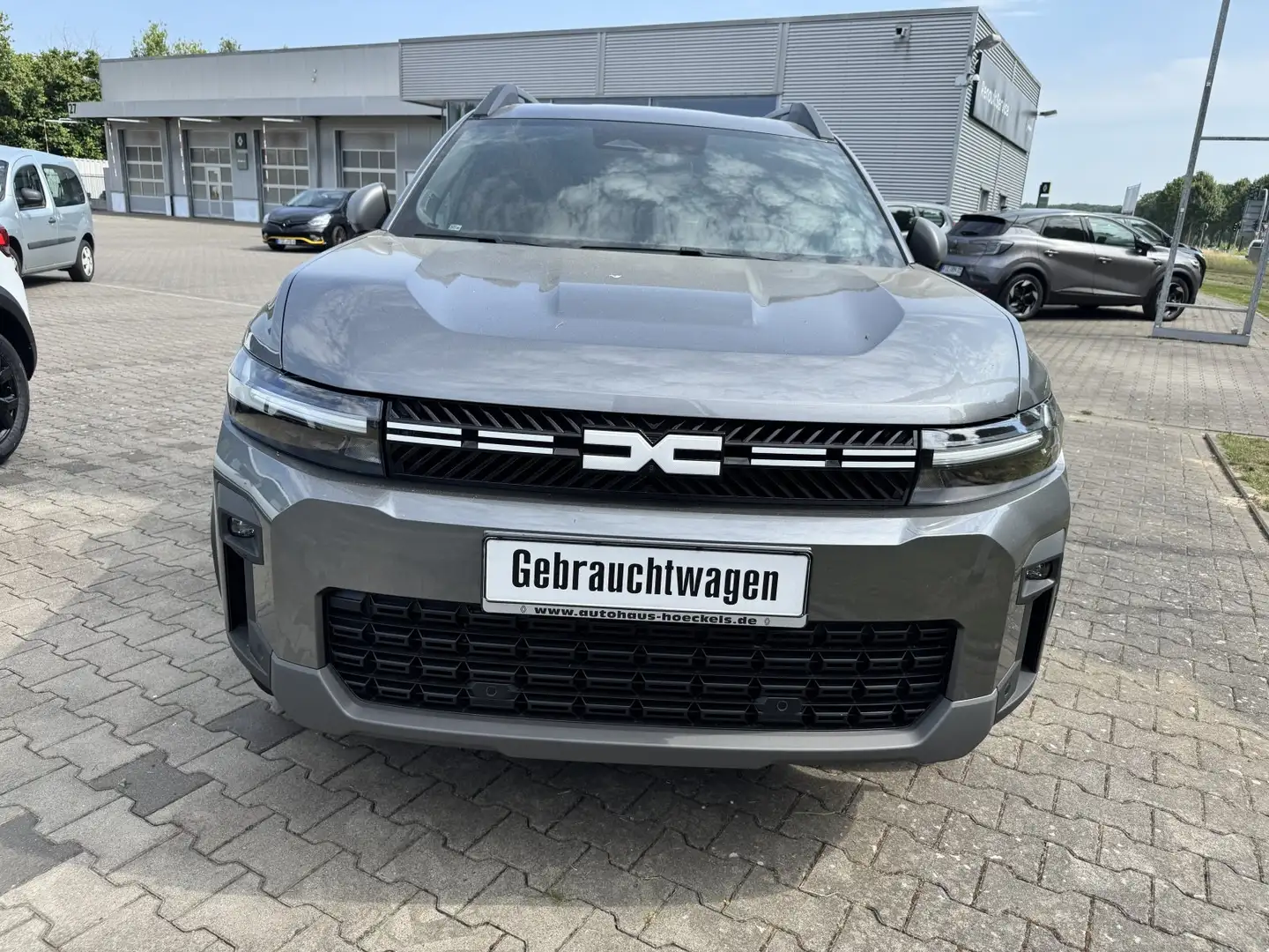Dacia Bigster 1.2 TCe 140 Mild-Hybrid Journey Grau - 2