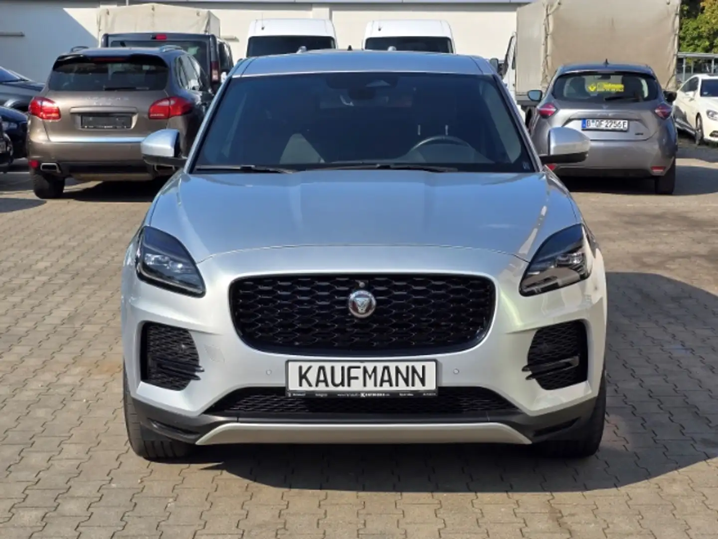 Jaguar E-Pace SE AWD D165 Mild-Hybrid EU6d Ezüst - 2
