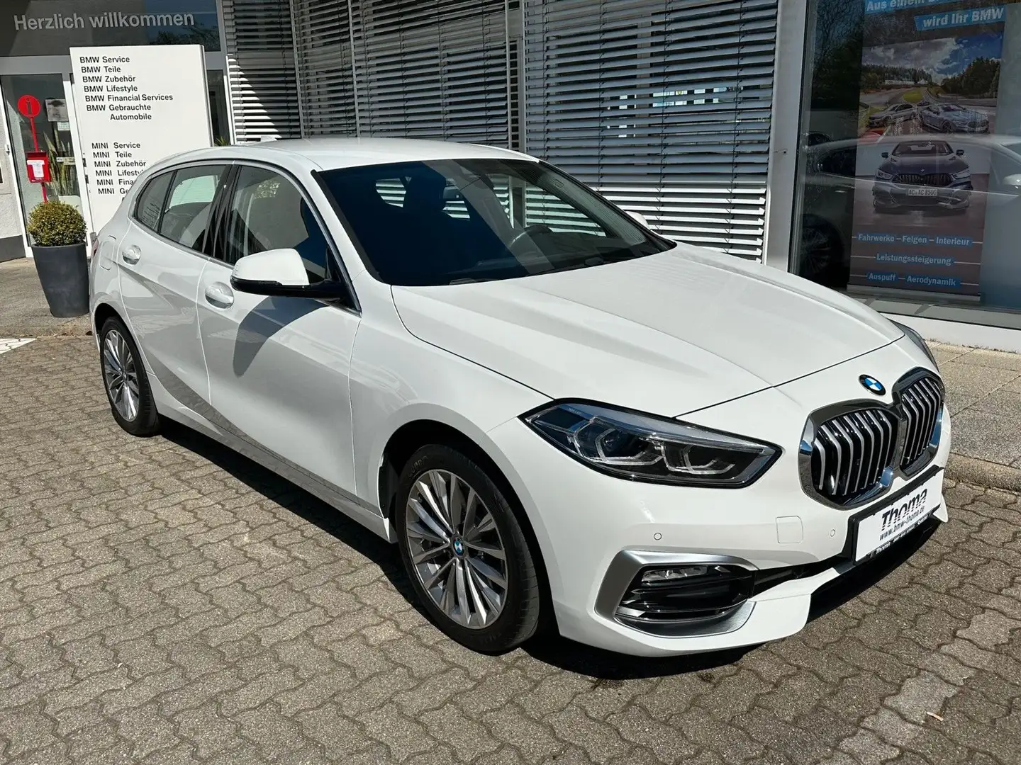 BMW 118 i Luxury Line +LED +PDC +Bluet +SHZ +Klimaaut Blanco - 1