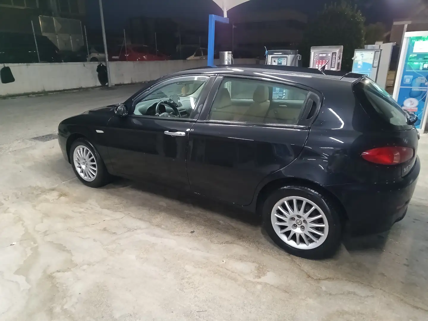 Alfa Romeo 147 5p 1.6 ts 16v Exclusive 120cv GPL Чорний - 2