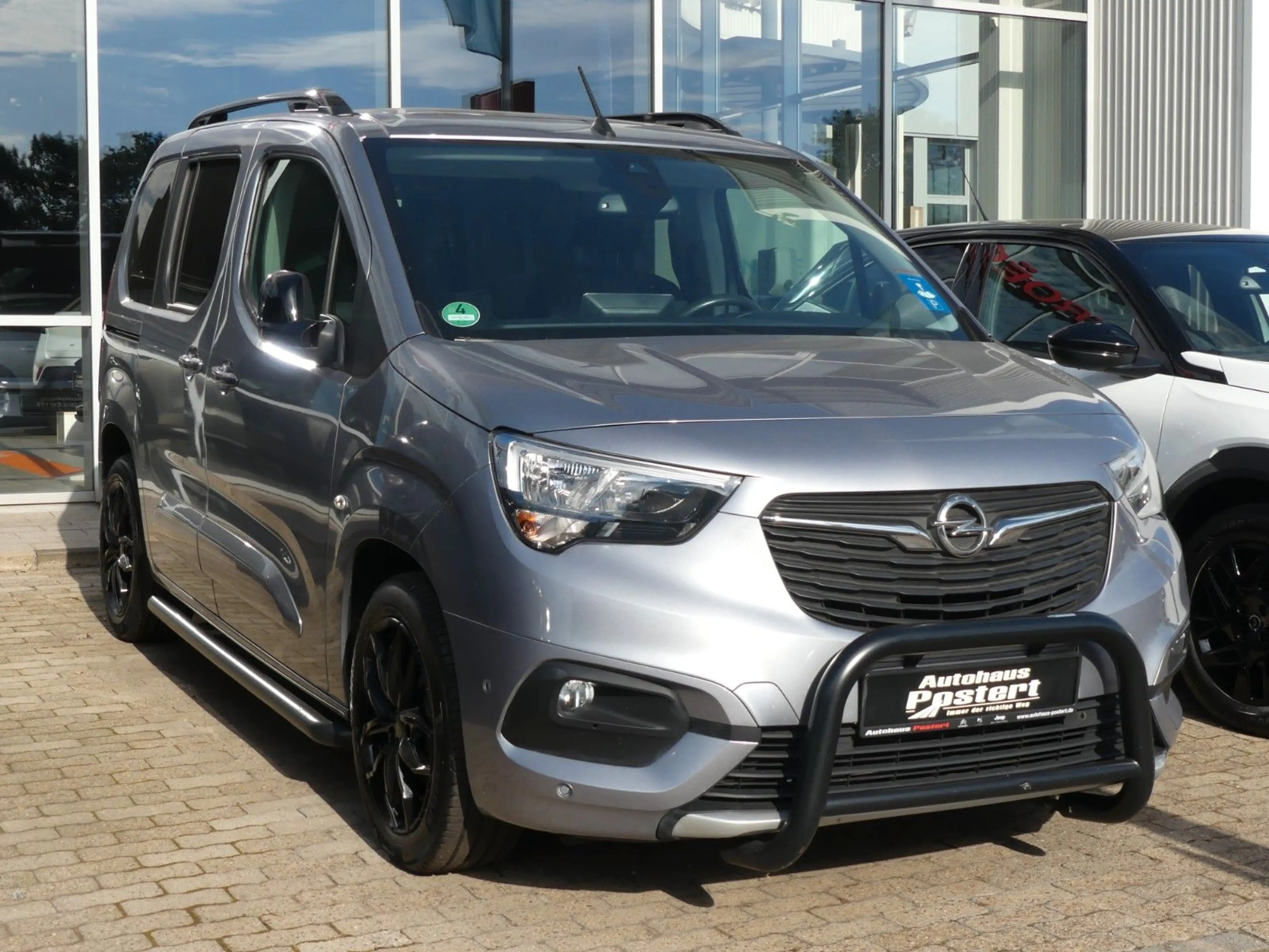 Opel Combo Life E Ultimate — photo 3