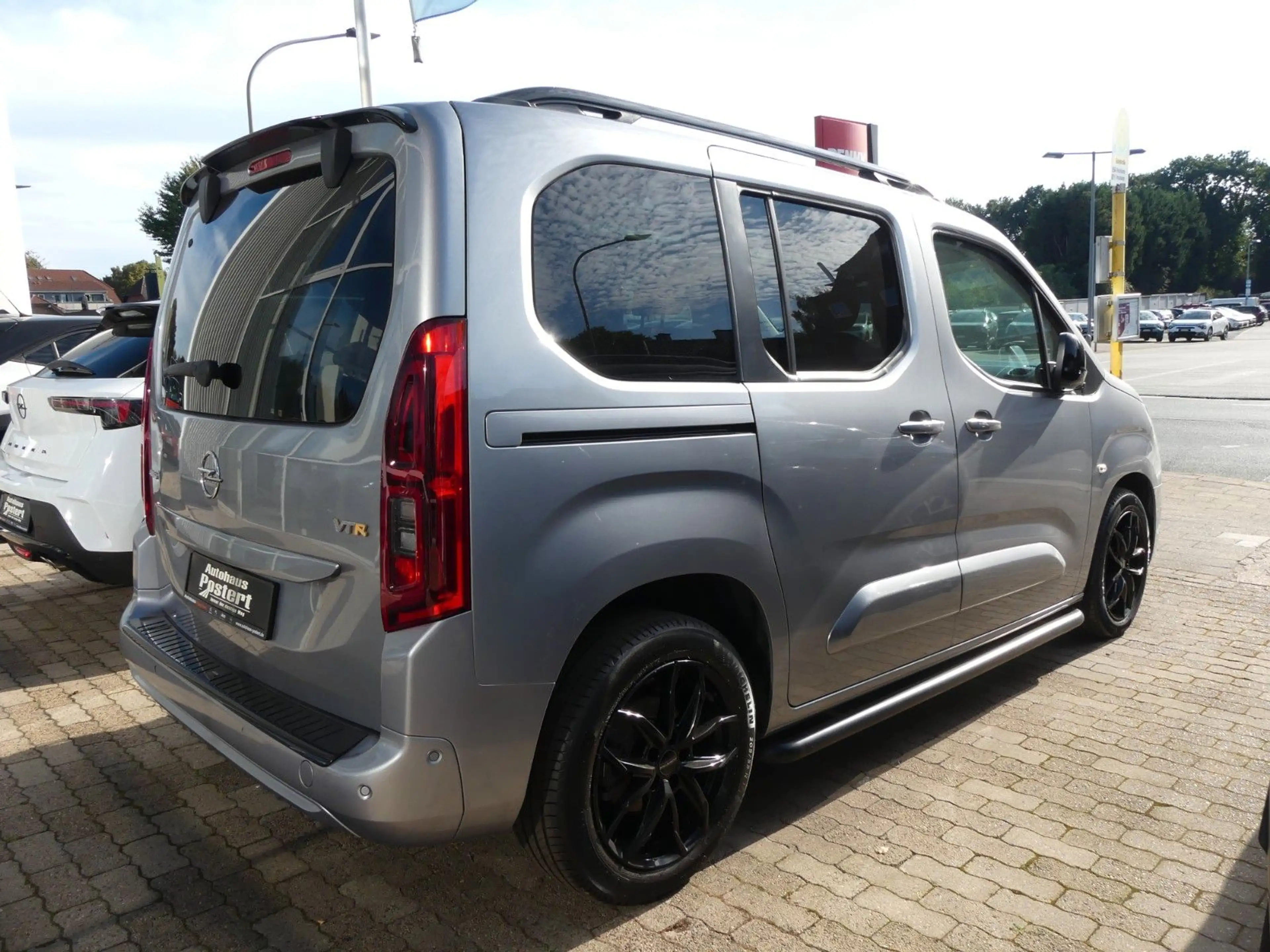 Opel Combo Life E Ultimate — photo 6