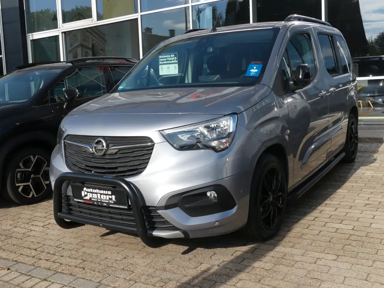Opel Combo Life E Ultimate — photo 1 of 15