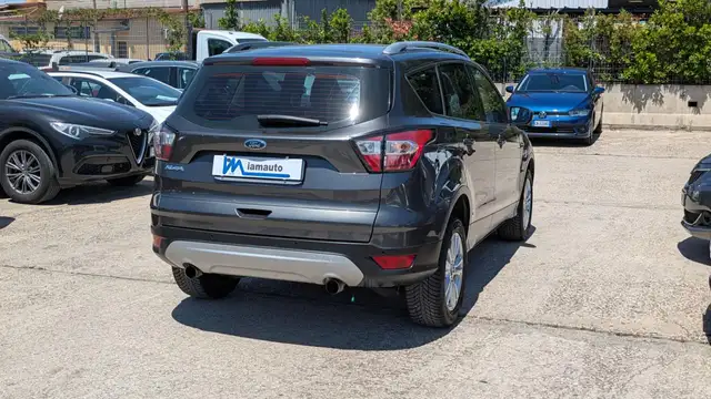 Ford Kuga view 4