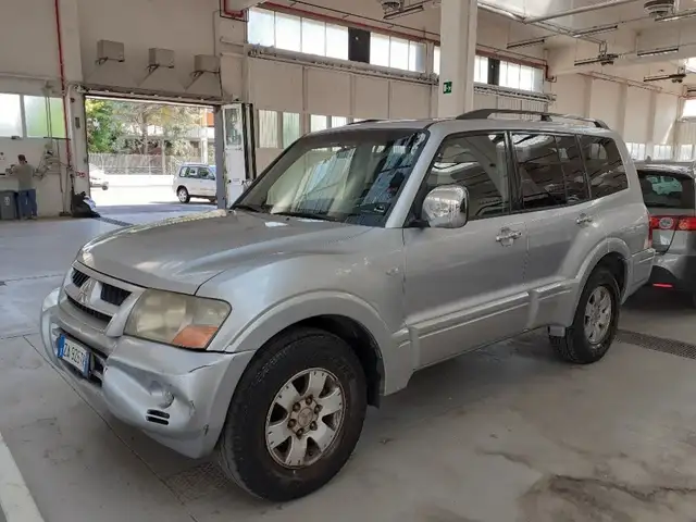 Mitsubishi Pajero 3.2 16V DI-D 5p. GLS2 7P PER COMMERCIANTI
