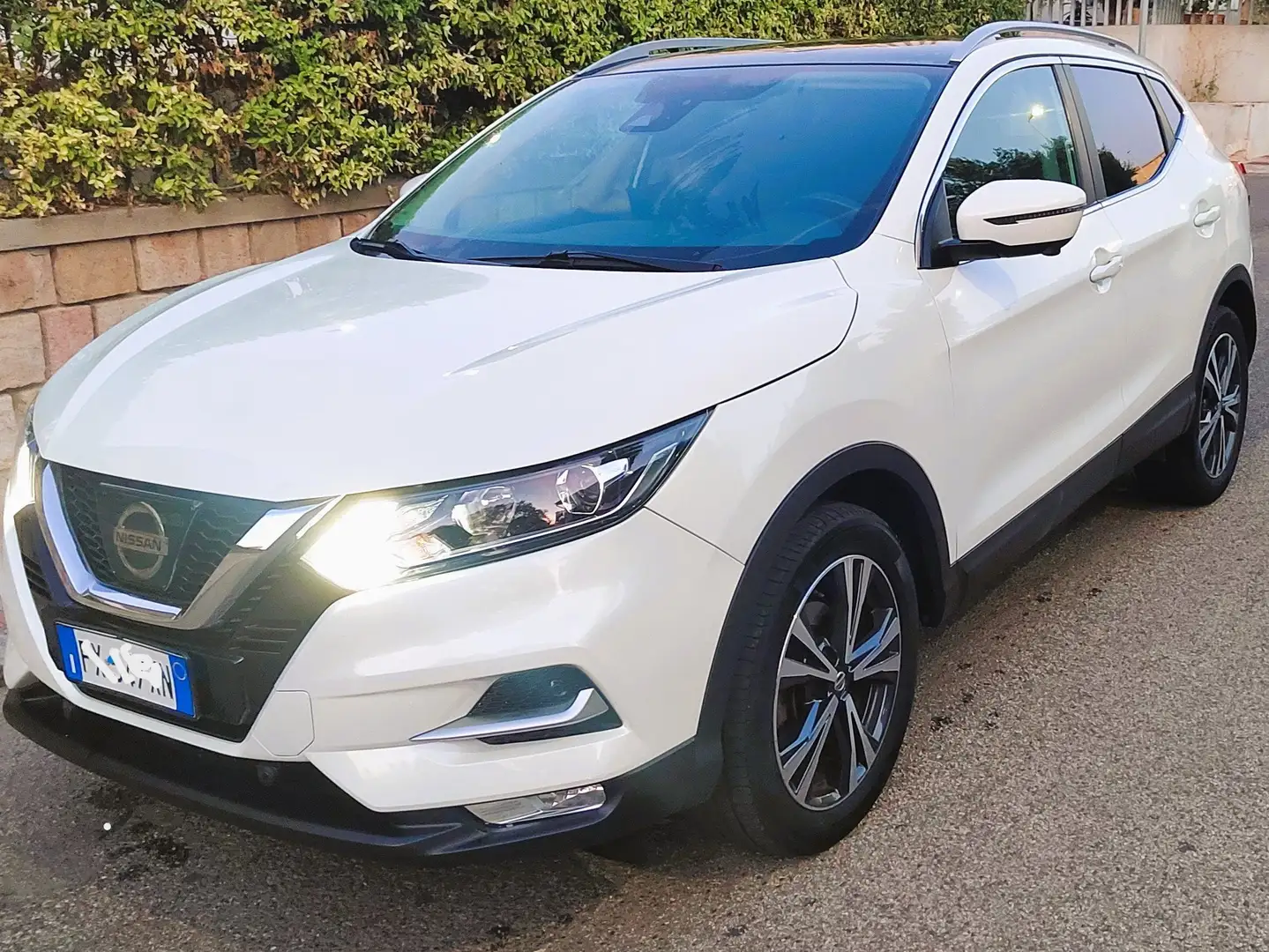 Nissan Qashqai Qashqai II 20171.5 dci N-Connecta 110cv Bianco - 1