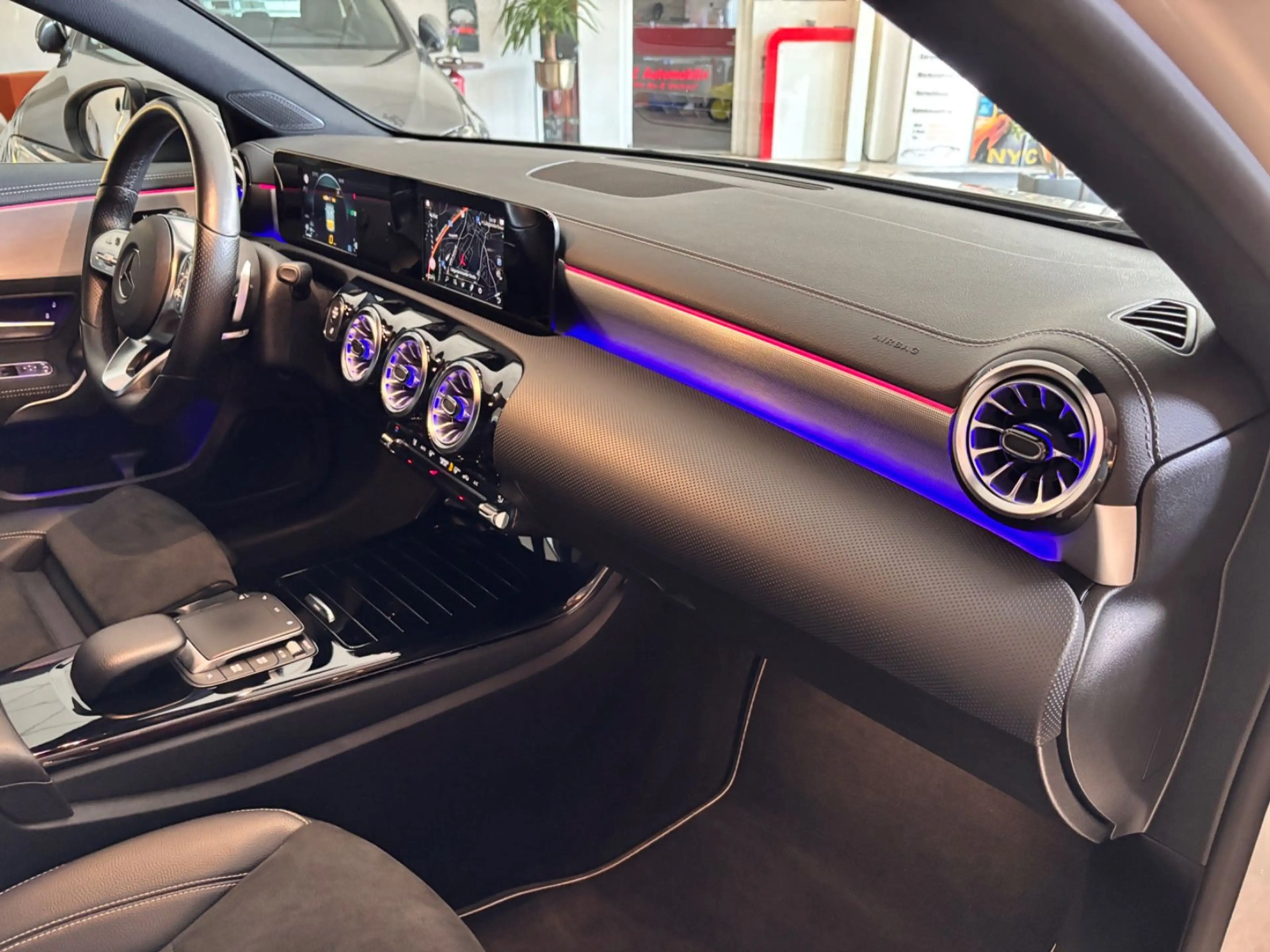 Mercedes-Benz A 200 AMG Edition — photo 17