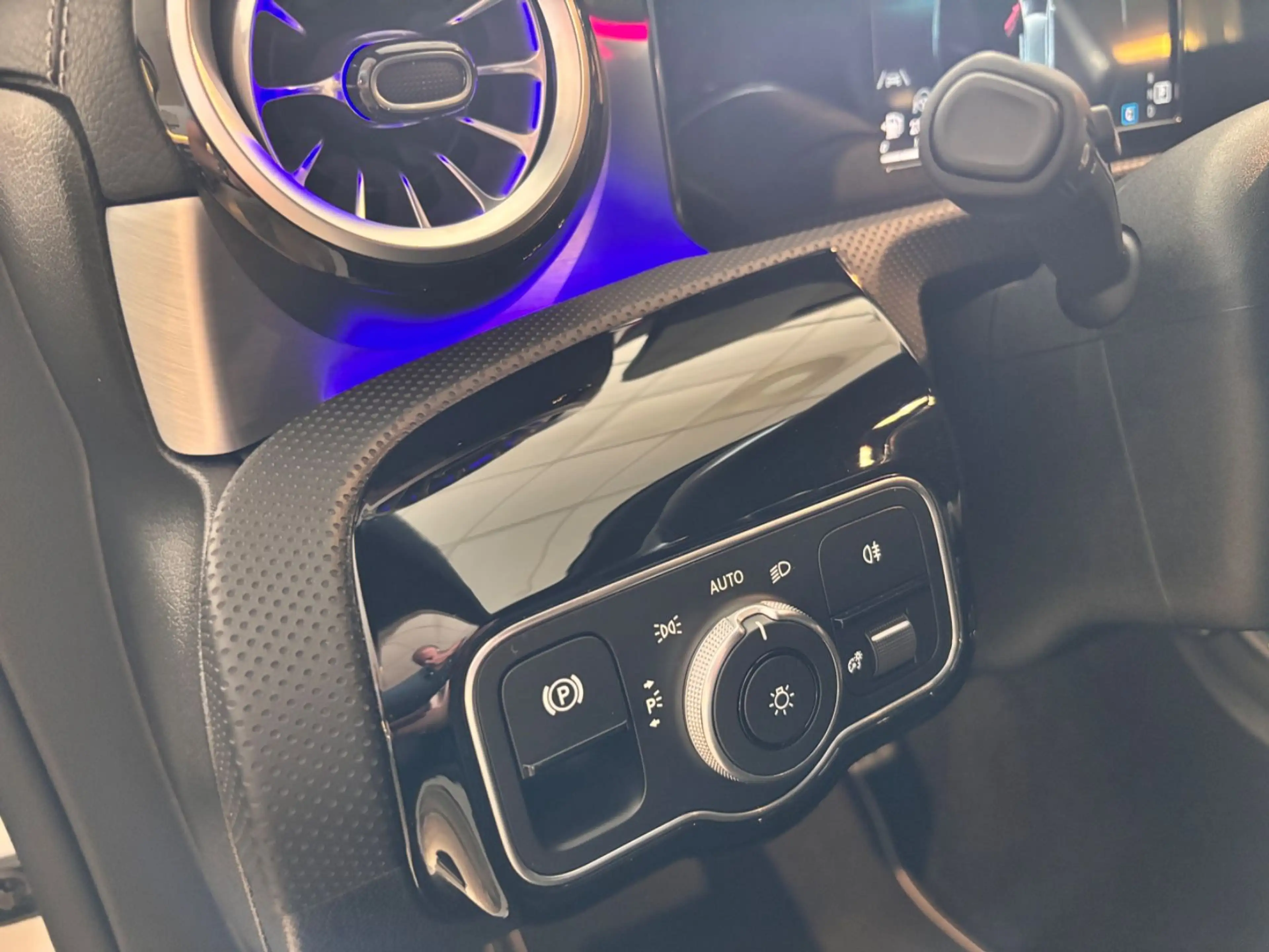 Mercedes-Benz A 200 AMG Edition — photo 21