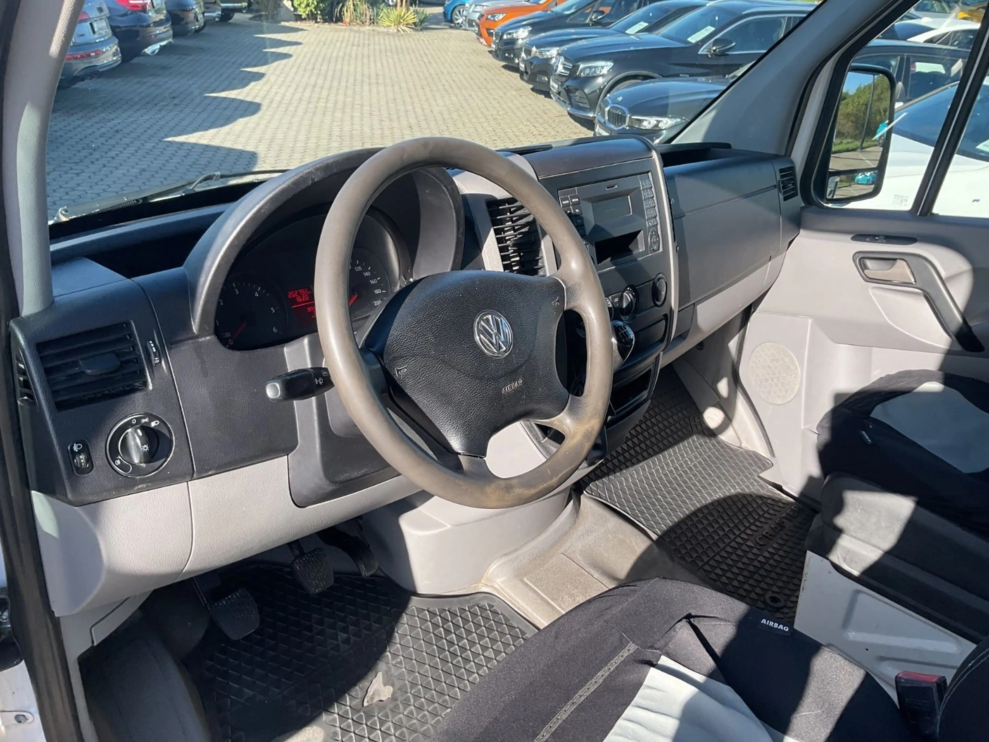 Volkswagen Crafter Pritsche 30 L1 kurz DoKa AHK — photo 8