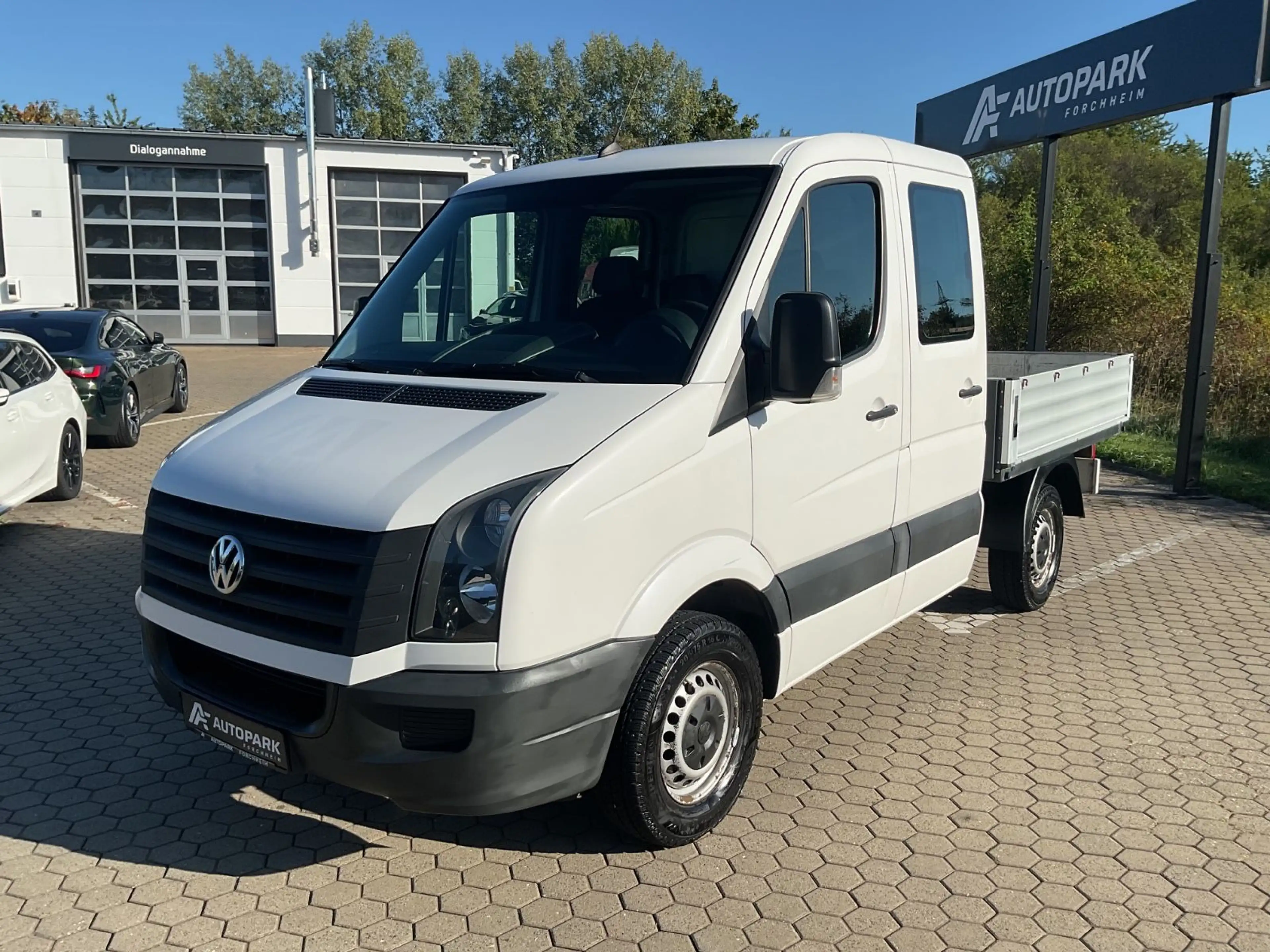 Volkswagen Crafter Pritsche 30 L1 kurz DoKa AHK