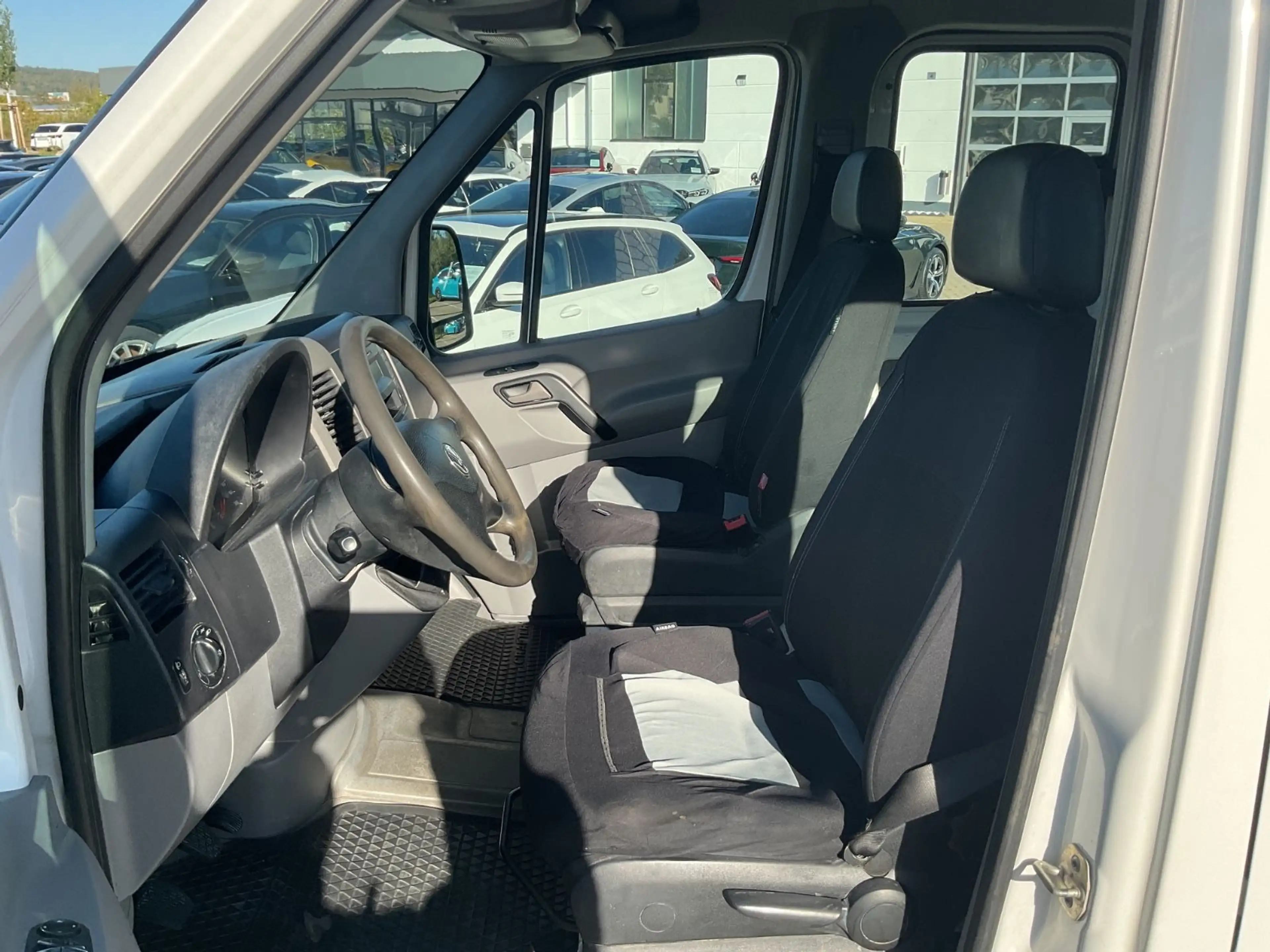 Volkswagen Crafter Pritsche 30 L1 kurz DoKa AHK — photo 7