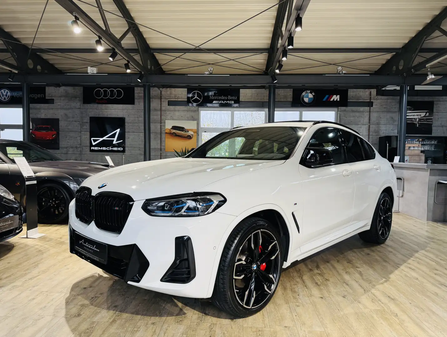 BMW X4 M i*PANO*AHK*HEADUP*360°KAM.*LASER*1.HAND* Blanc - 1