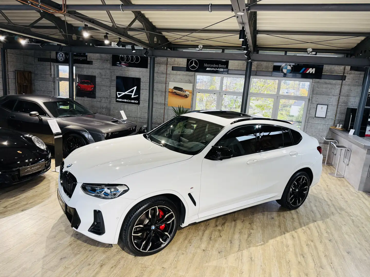 BMW X4 M i*PANO*AHK*HEADUP*360°KAM.*LASER*1.HAND* Blanc - 2