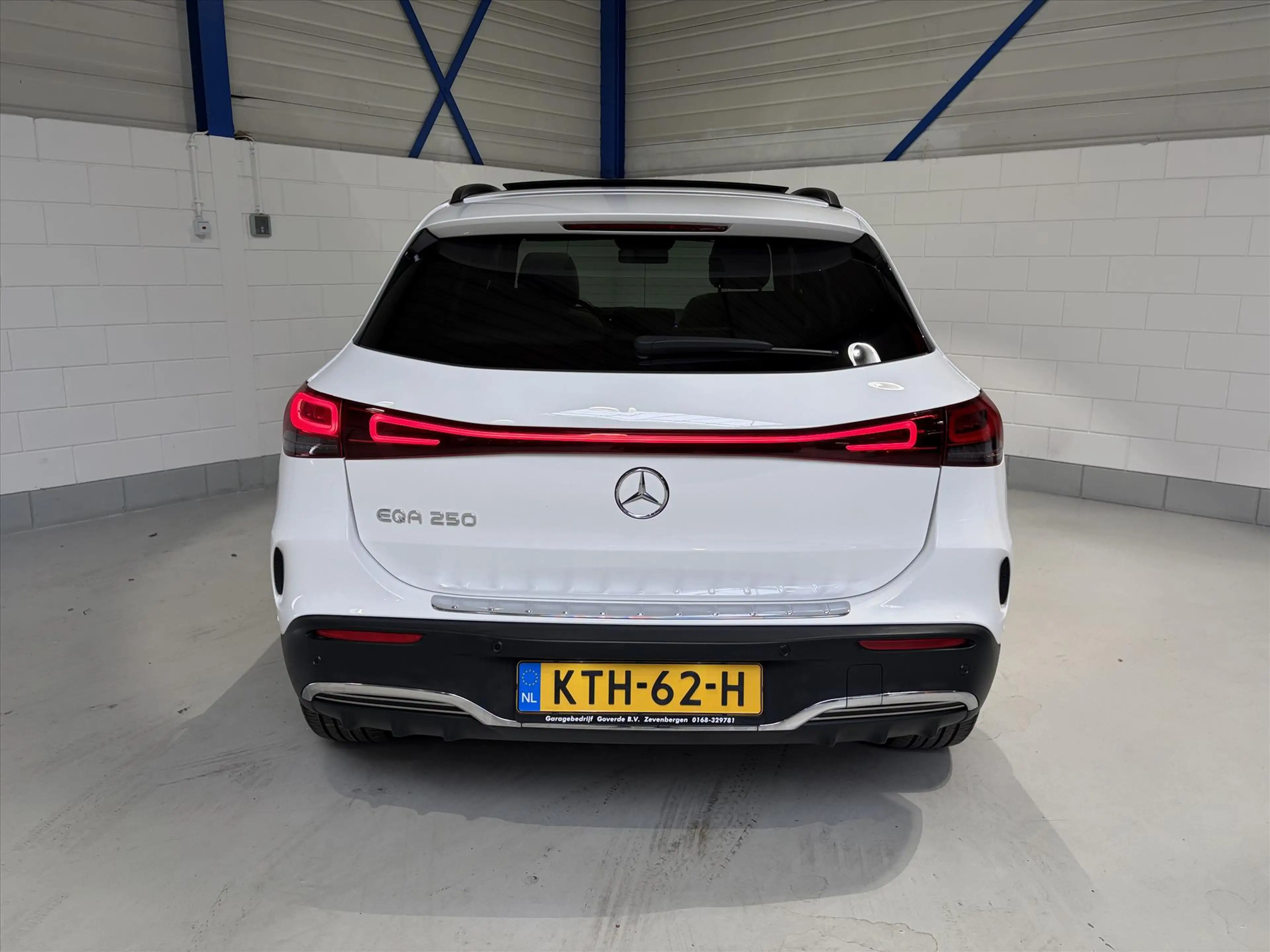 Mercedes-Benz EQA 250 190pk Edition 1 AMG-Line, Pano, Head-up, Burmester — photo 8