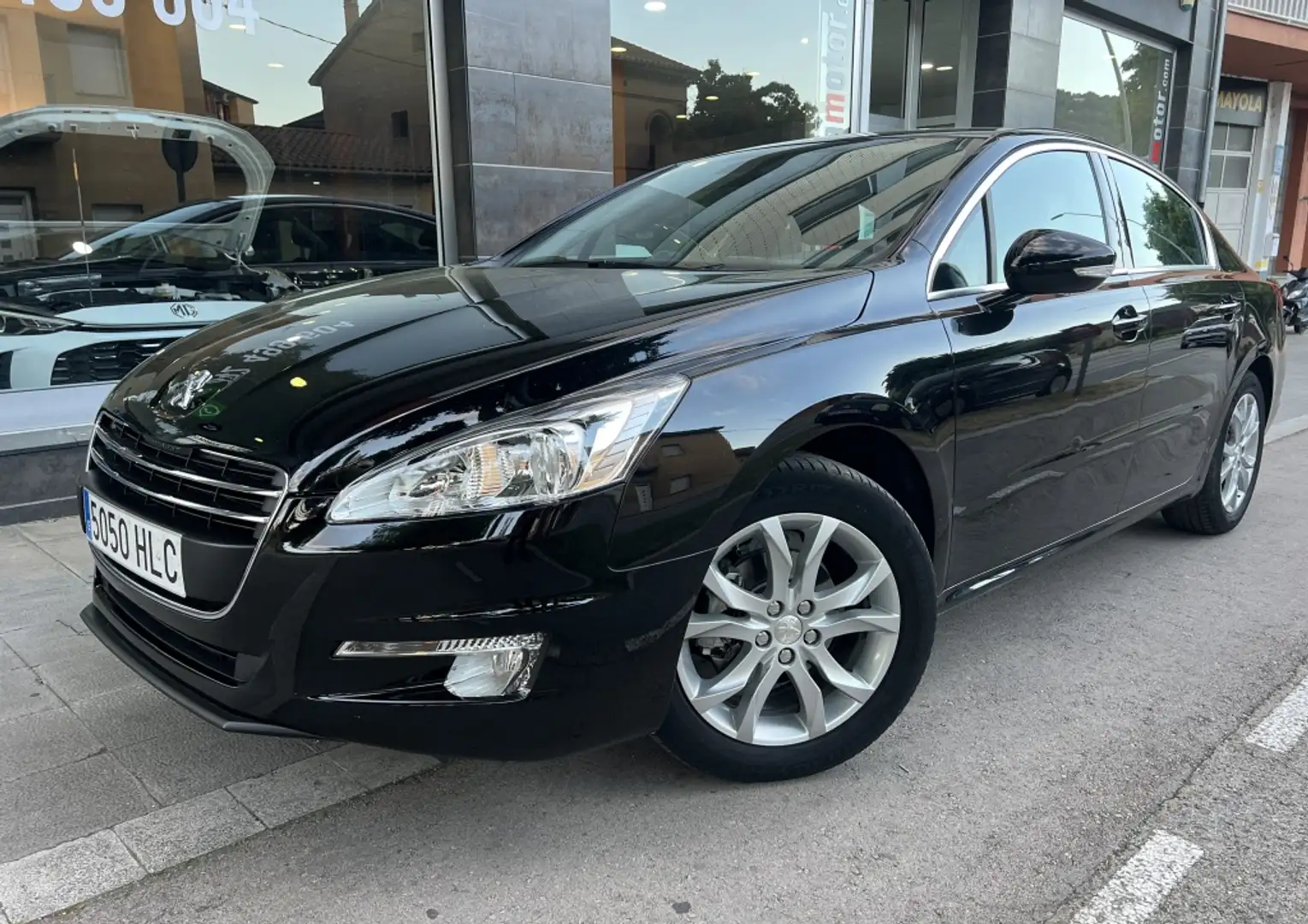 Peugeot 508 2.0HDI Allure 140 Zwart - 1