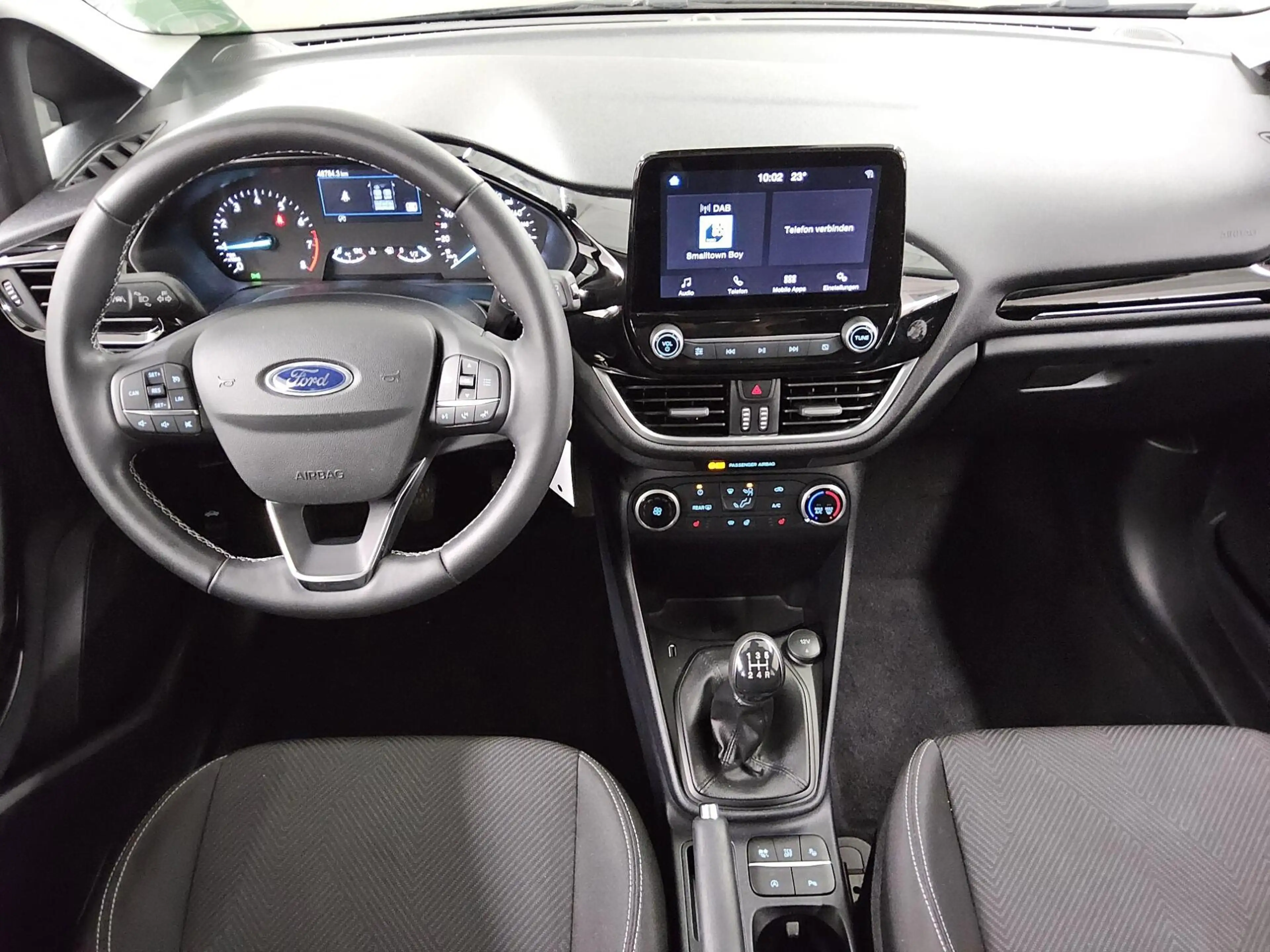Ford Fiesta — photo 5